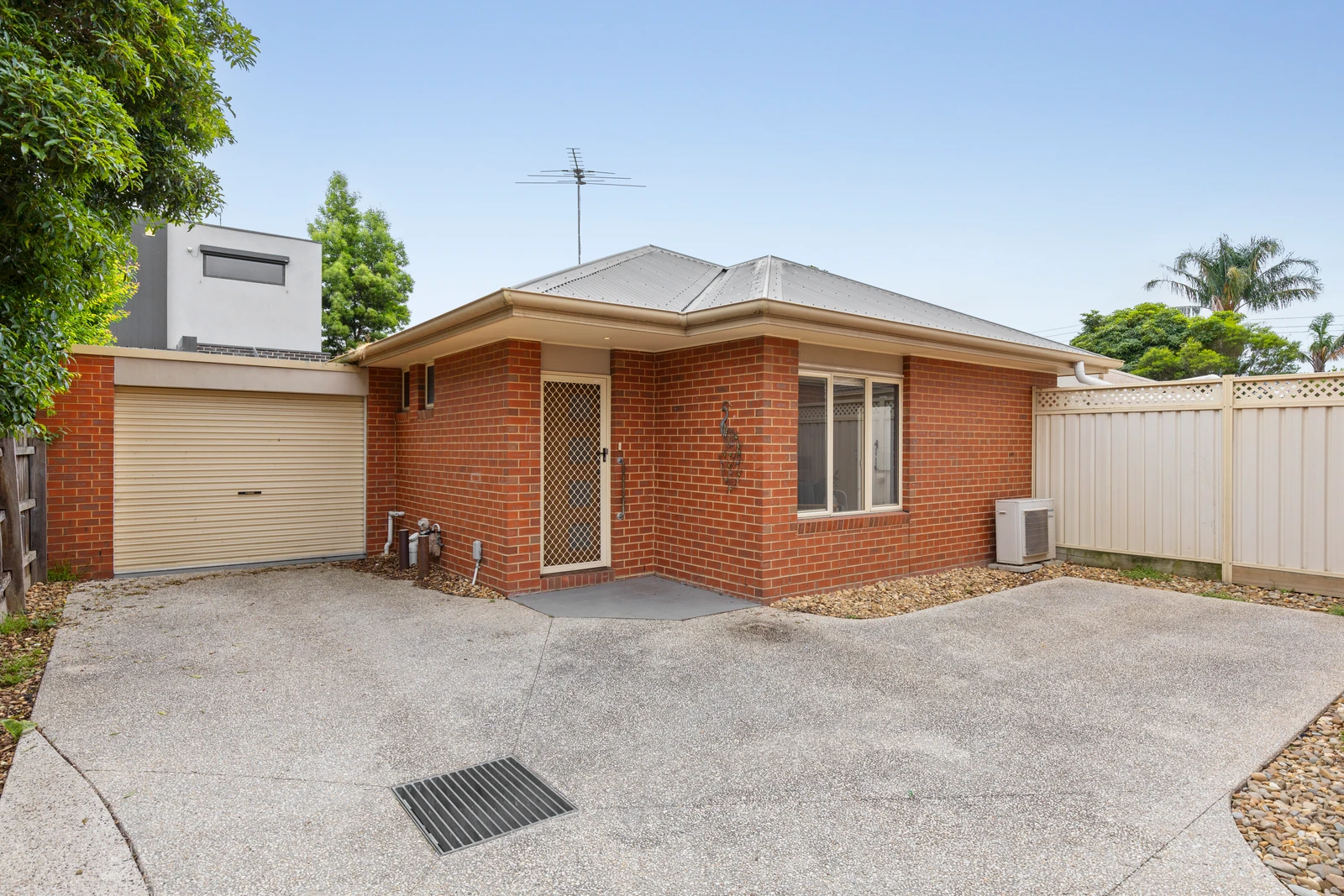 2/21 Campbell Street, Epping, VIC 3076