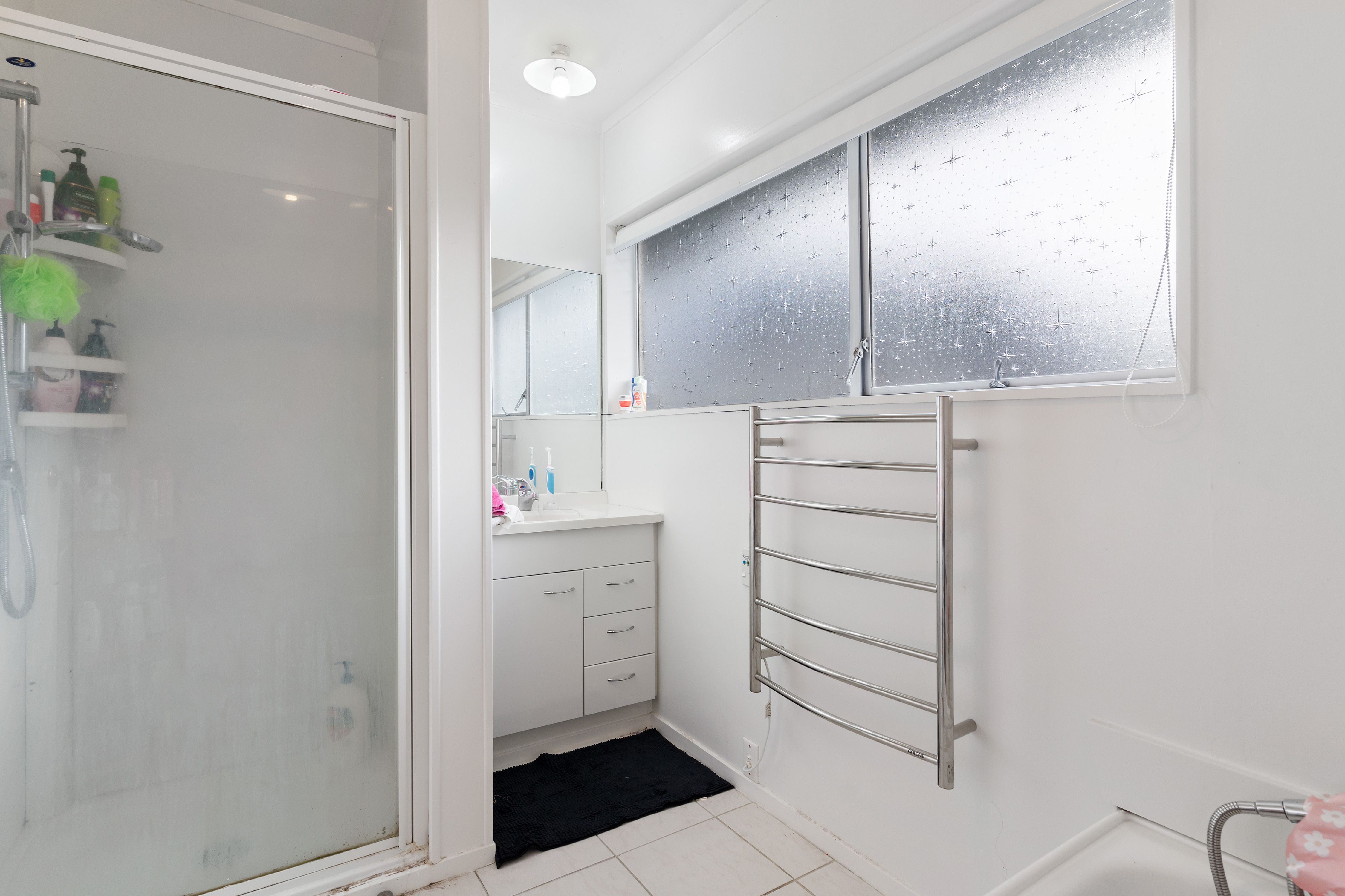 2/17 Poinsettia Place, Henderson, Waitakere City