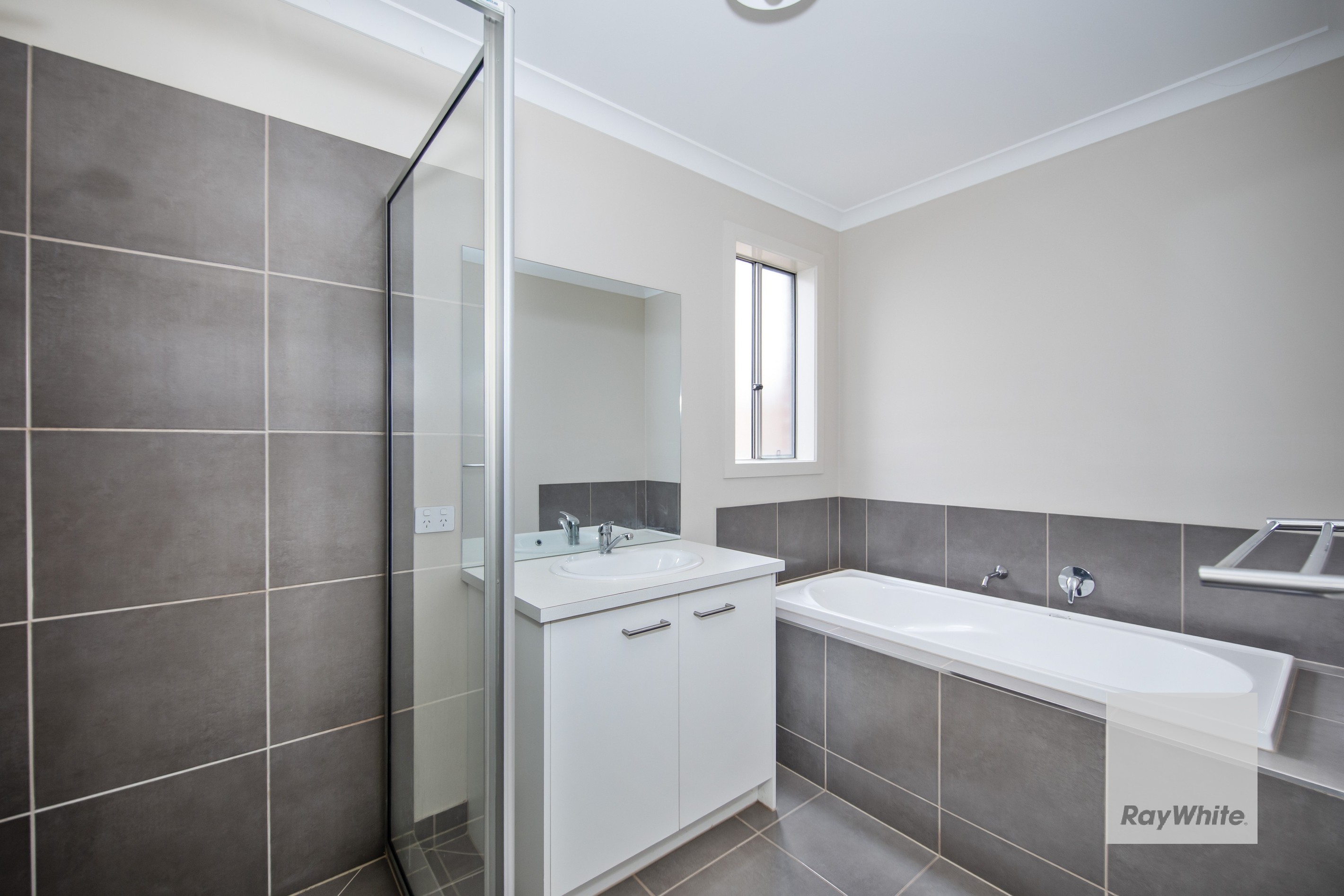 14 Akthar Avenue, Rockbank, VIC 3335