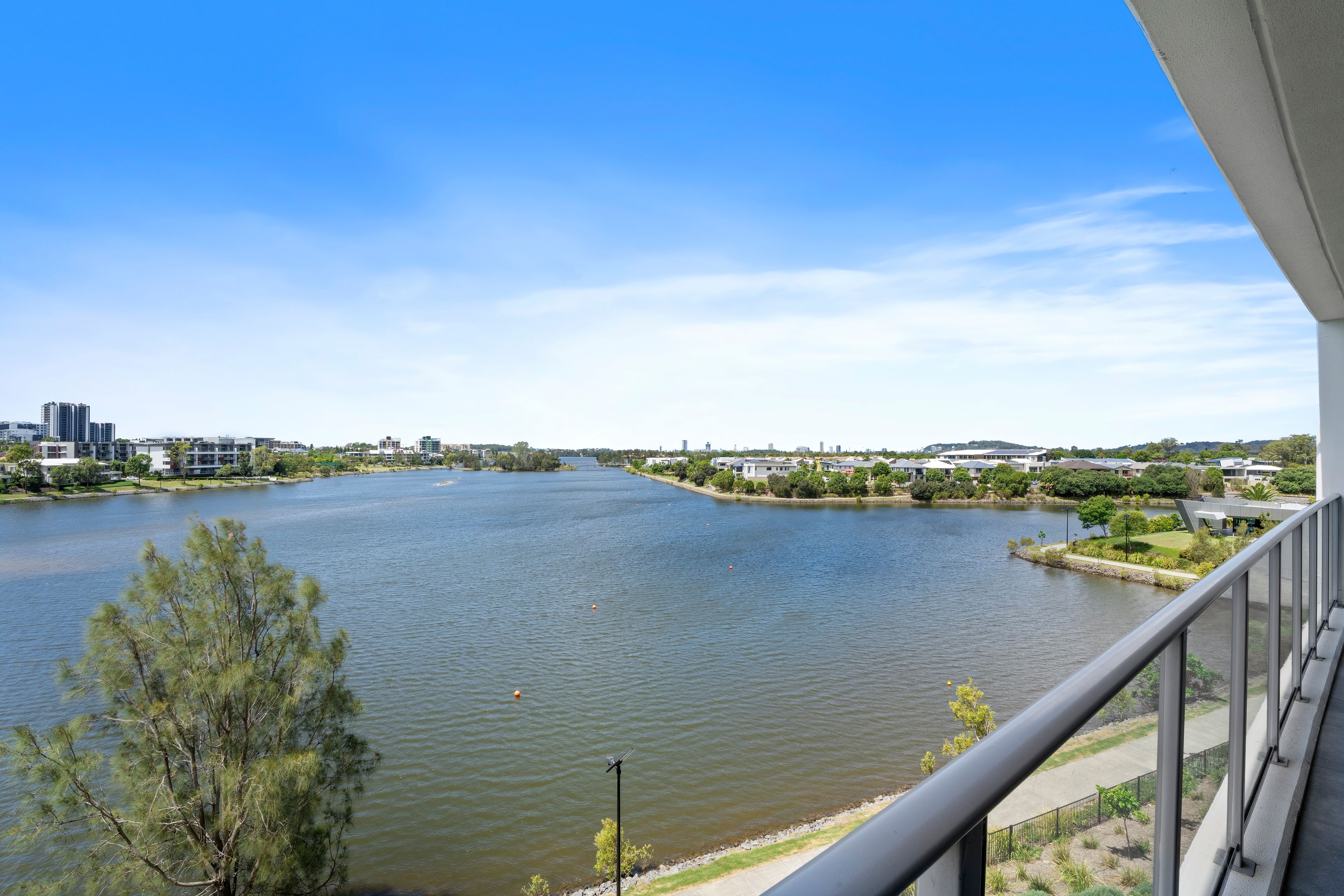 1310/397 CHRISTINE Avenue, Varsity Lakes, QLD 4227