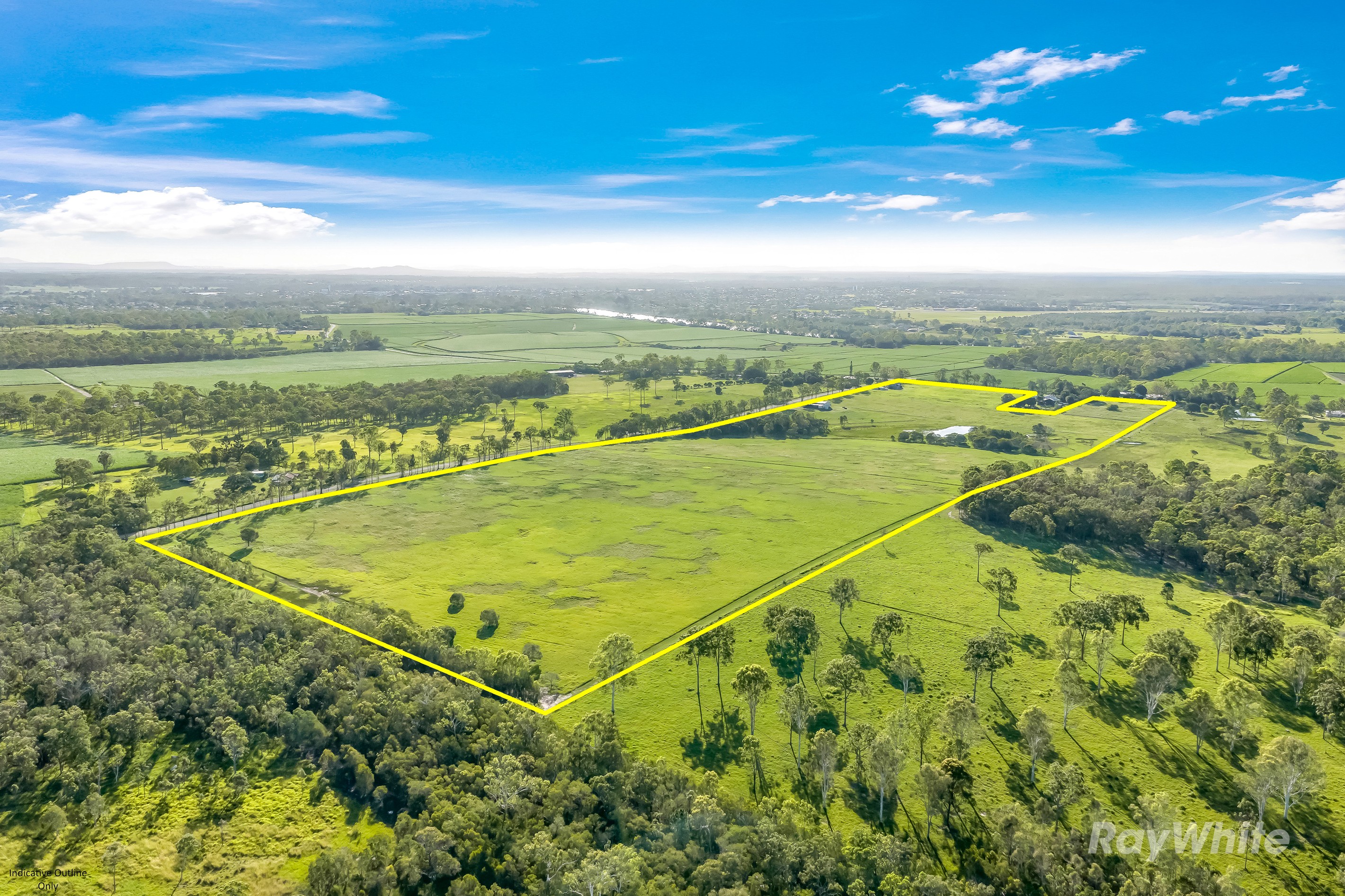 9 Eden Street East, Walkers Point, QLD 4650