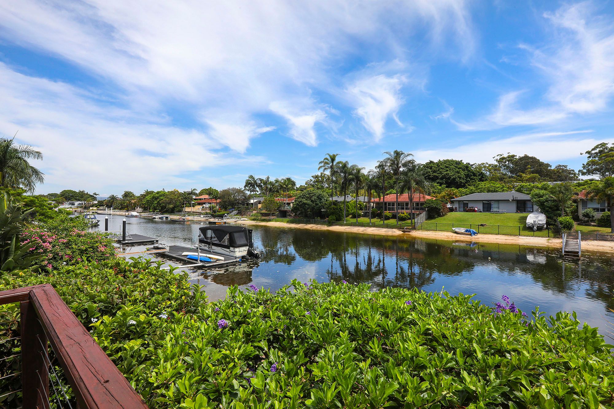 5 Bombala Street, Broadbeach Waters, QLD 4218