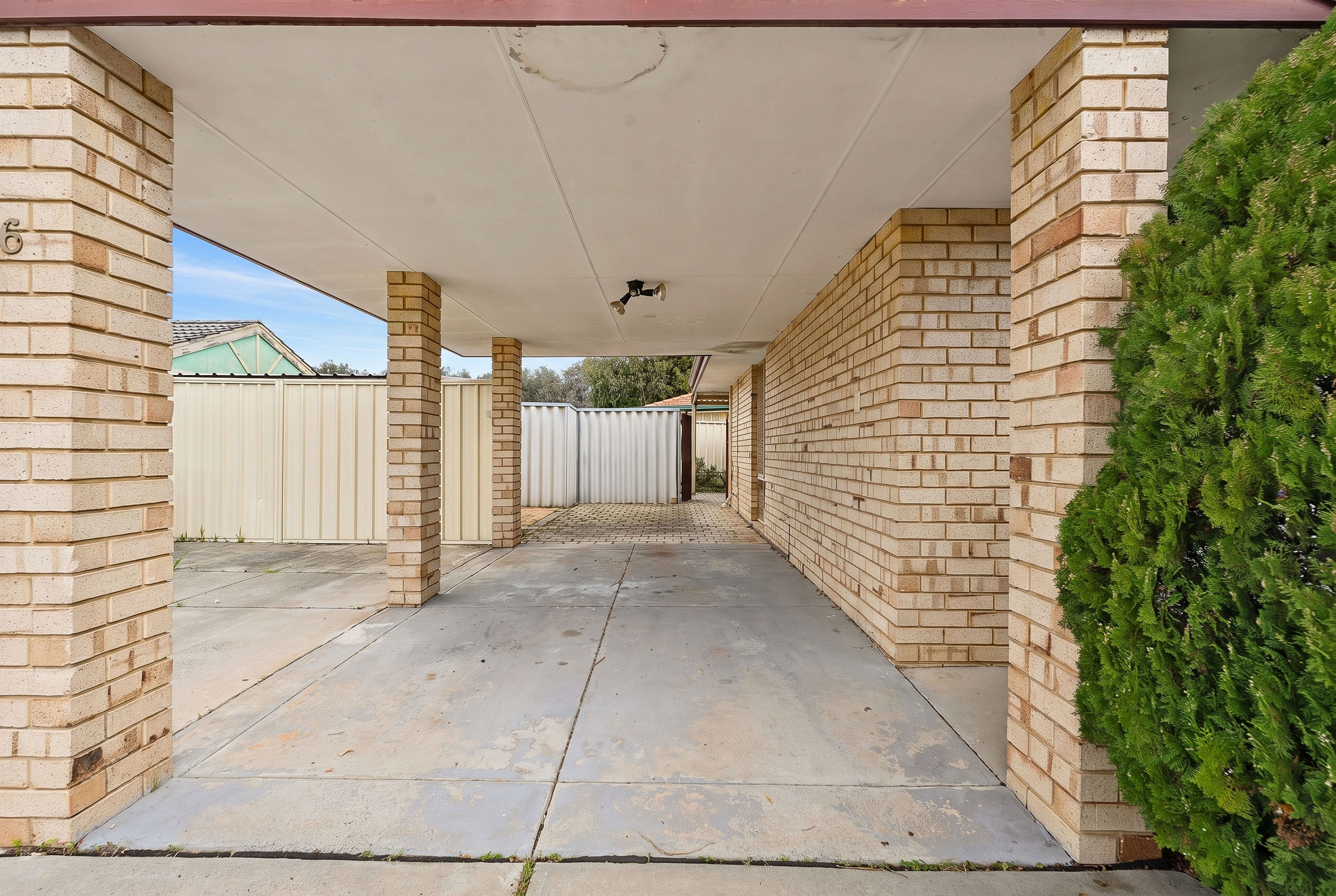 9/11 Apley Street — photo 4 of 20