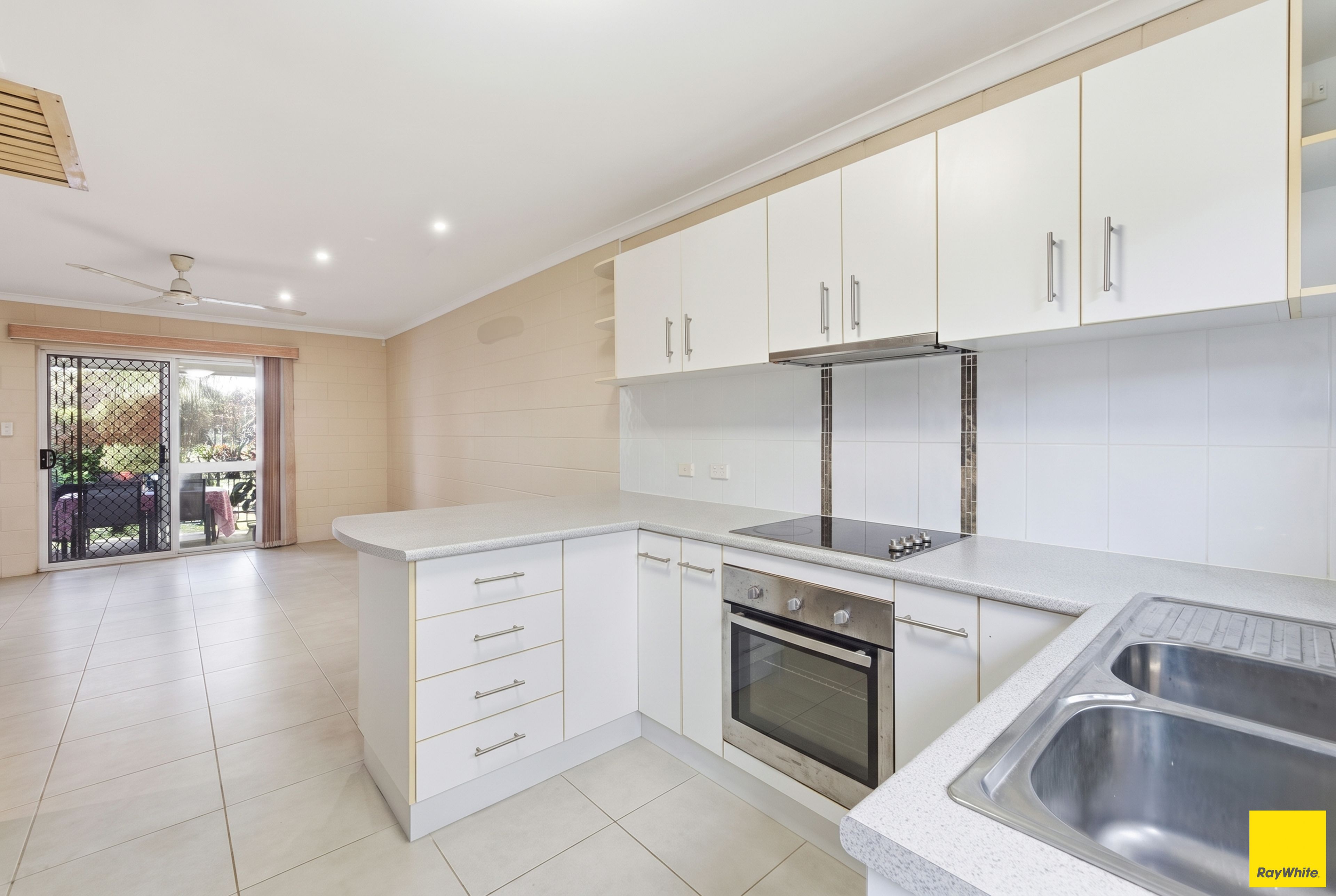 8/473-479 Mccoombe Street — photo 4 of 14