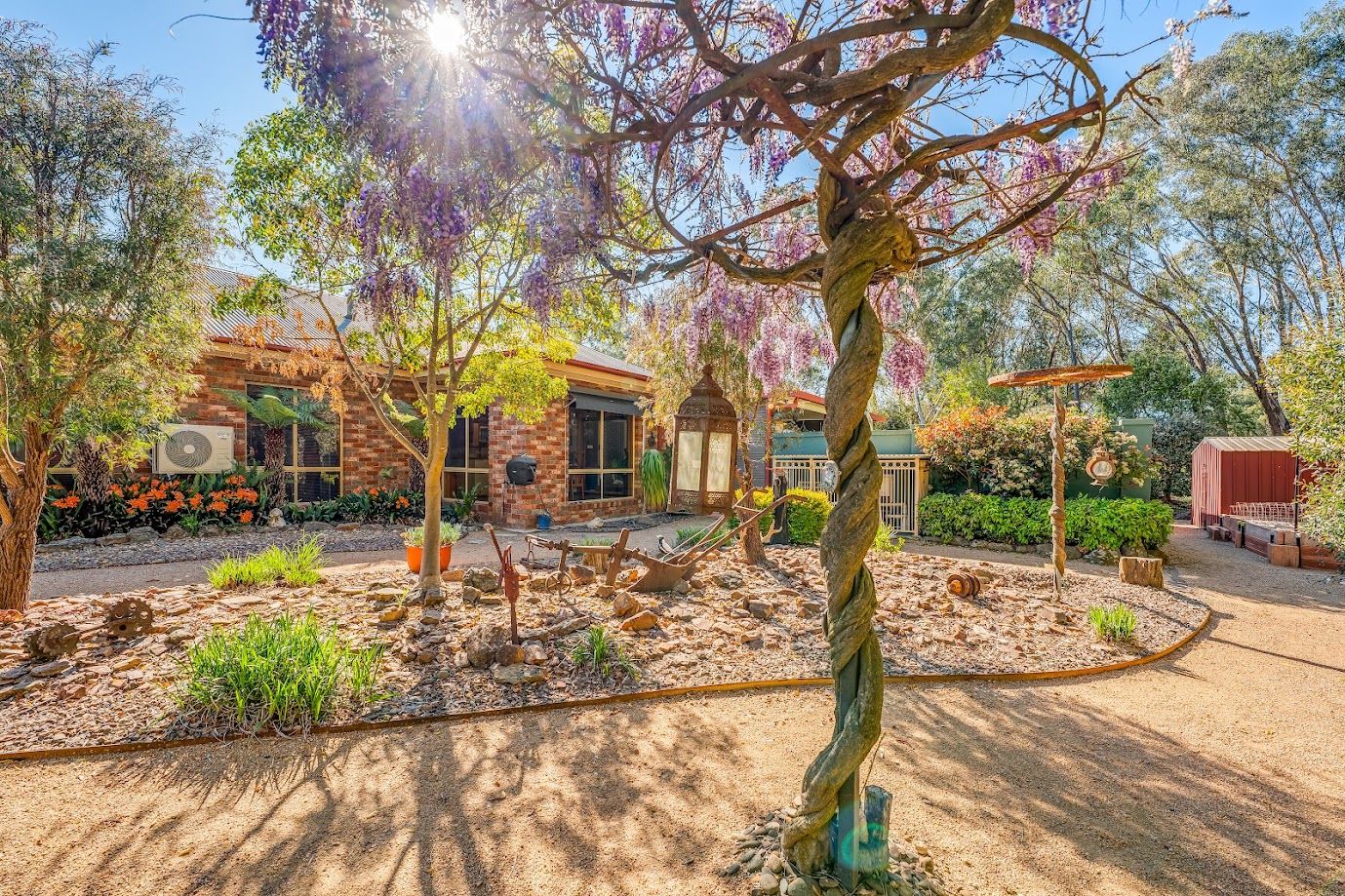 22 The Dale — photo from Ray White Albury Central