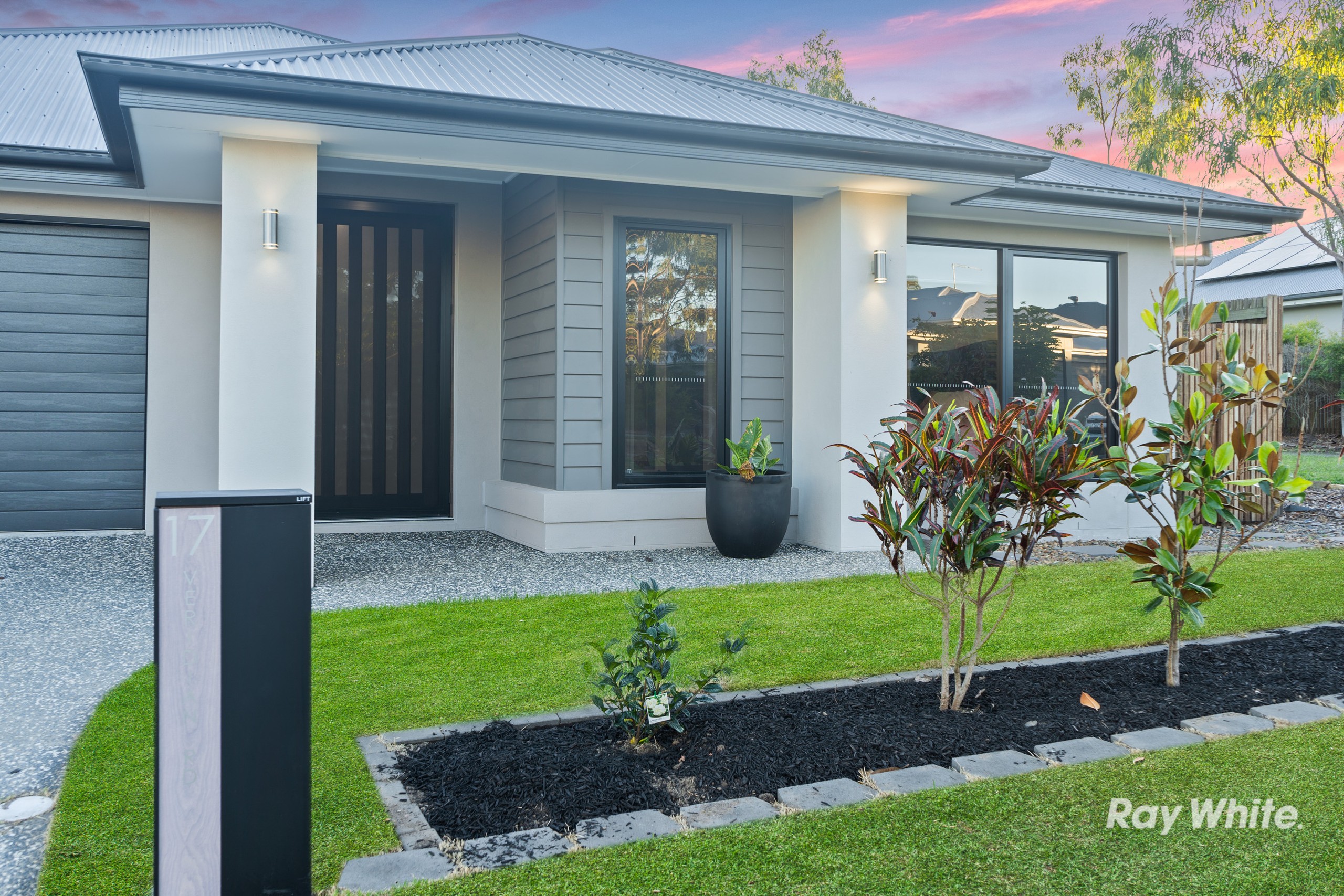 17 Veridian Road, Greenbank, QLD 4124