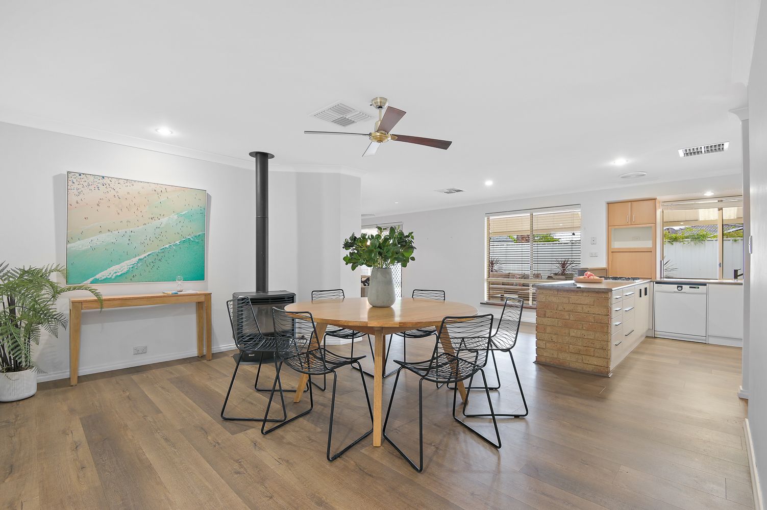 61 Discovery Drive, Thornlie WA 6108