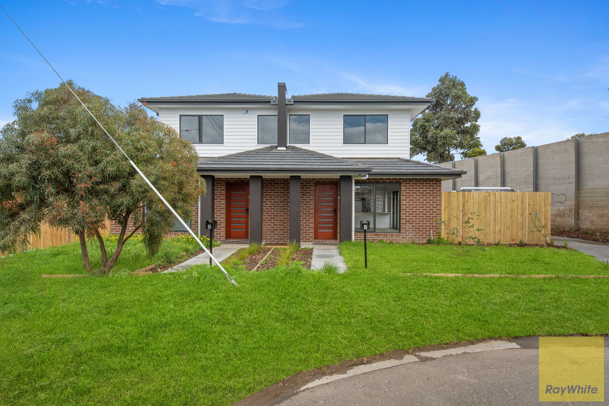2/18 Balmoral Street, Altona Meadows, VIC 3028