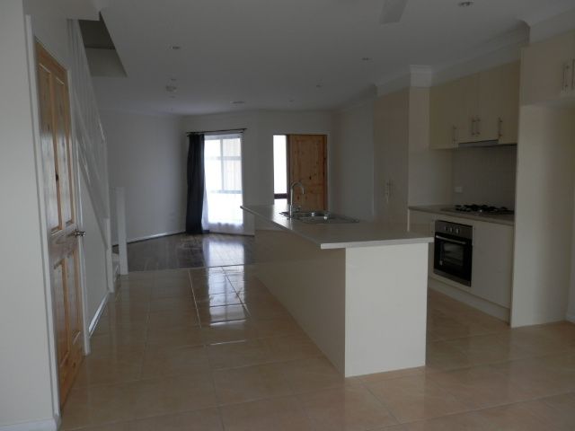 2/48 Kitchener Street, Broadmeadows, VIC 3047