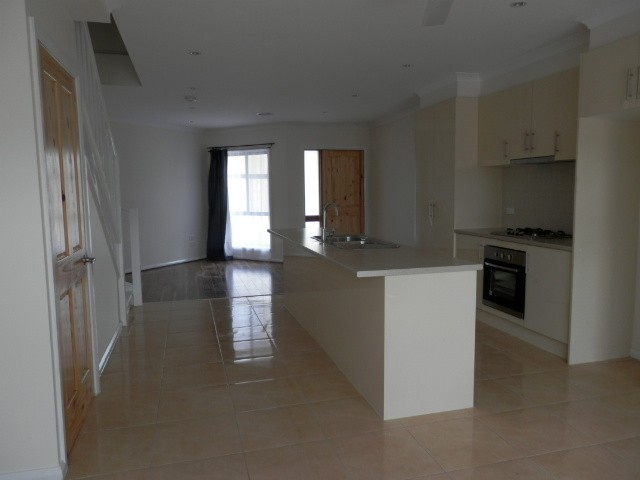 2/48 Kitchener Street, Broadmeadows, VIC 3047