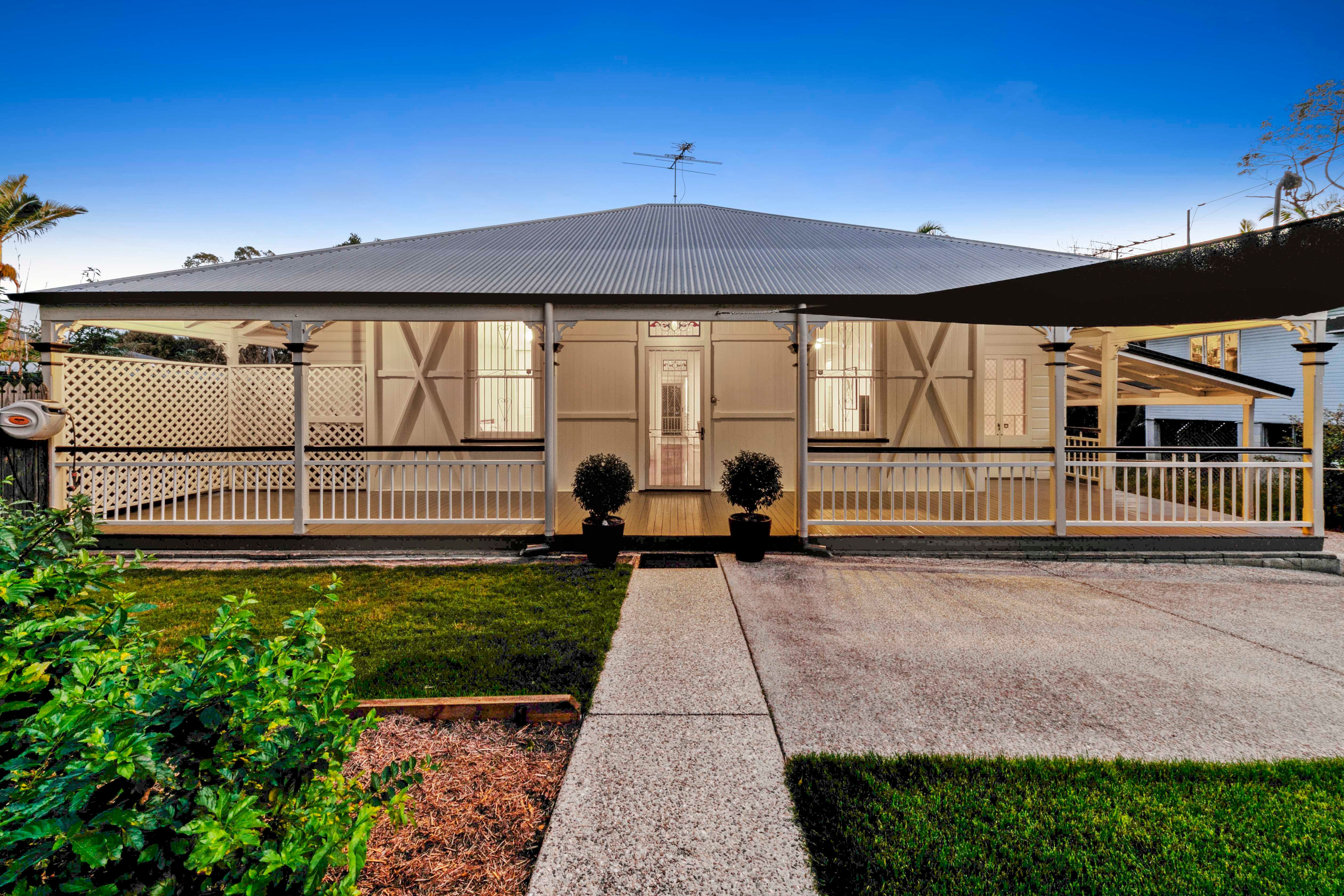 15 Gray Avenue, Corinda, QLD 4075