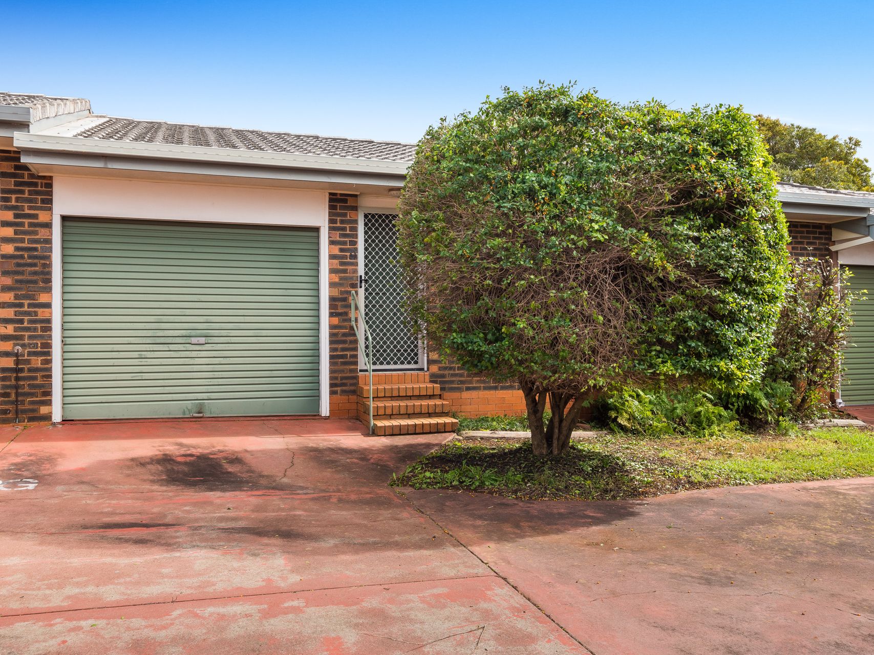335 West Street, Harristown QLD 4350