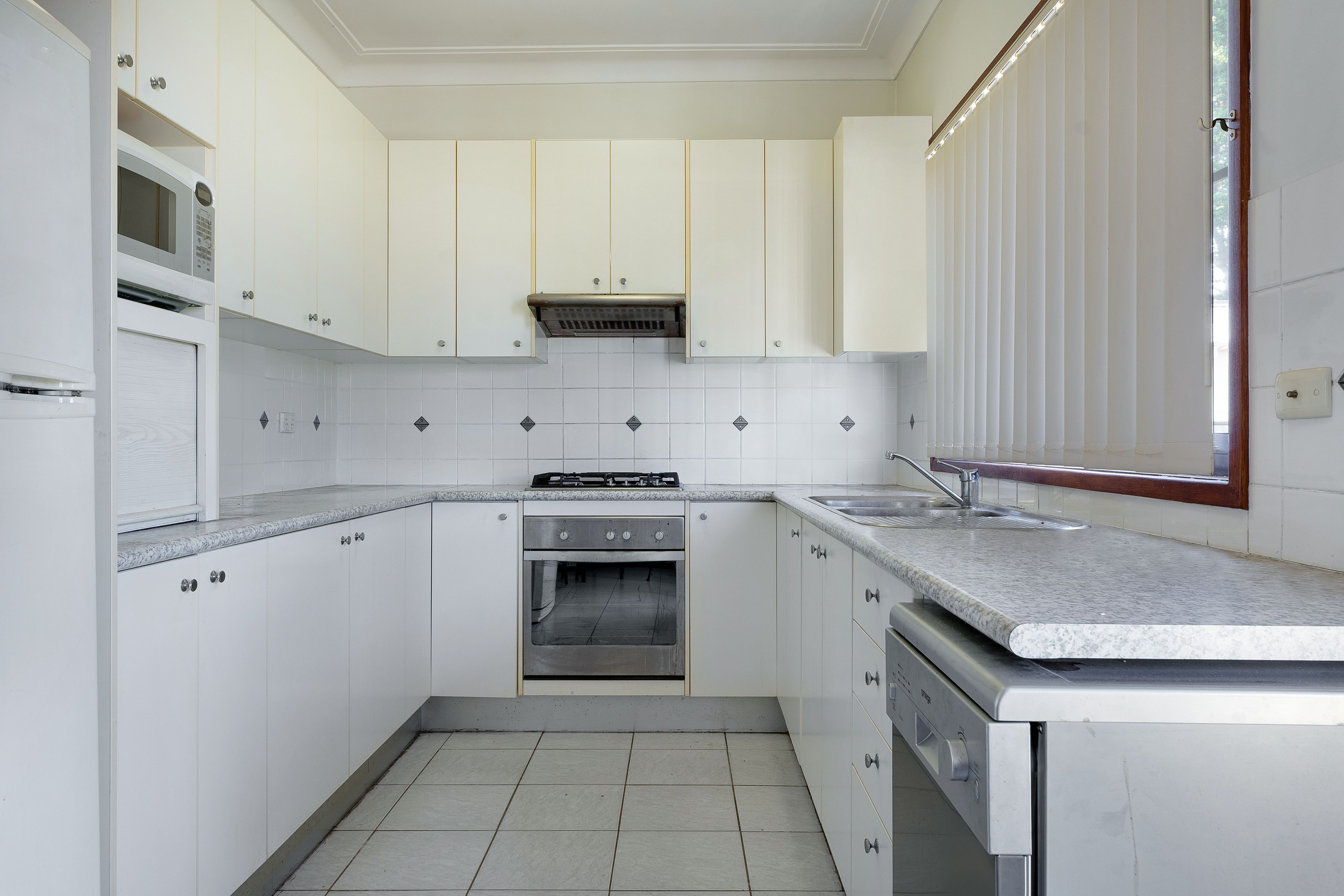 13 Cyprus Street, Macquarie Fields, NSW 2564