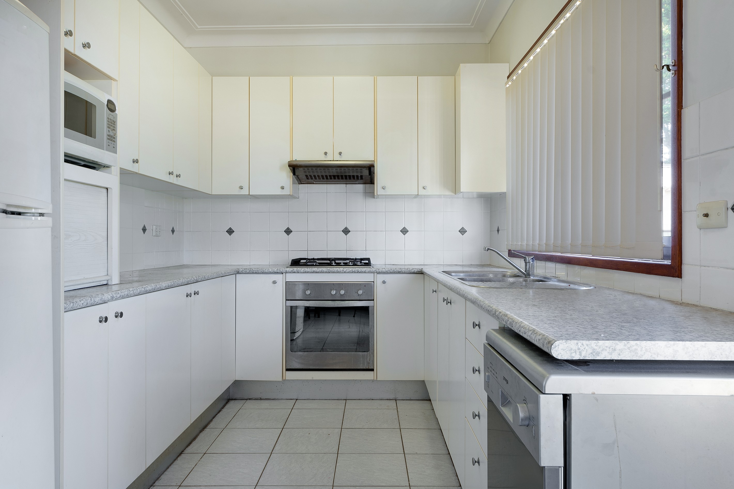 13 Cyprus Street, Macquarie Fields, NSW 2564