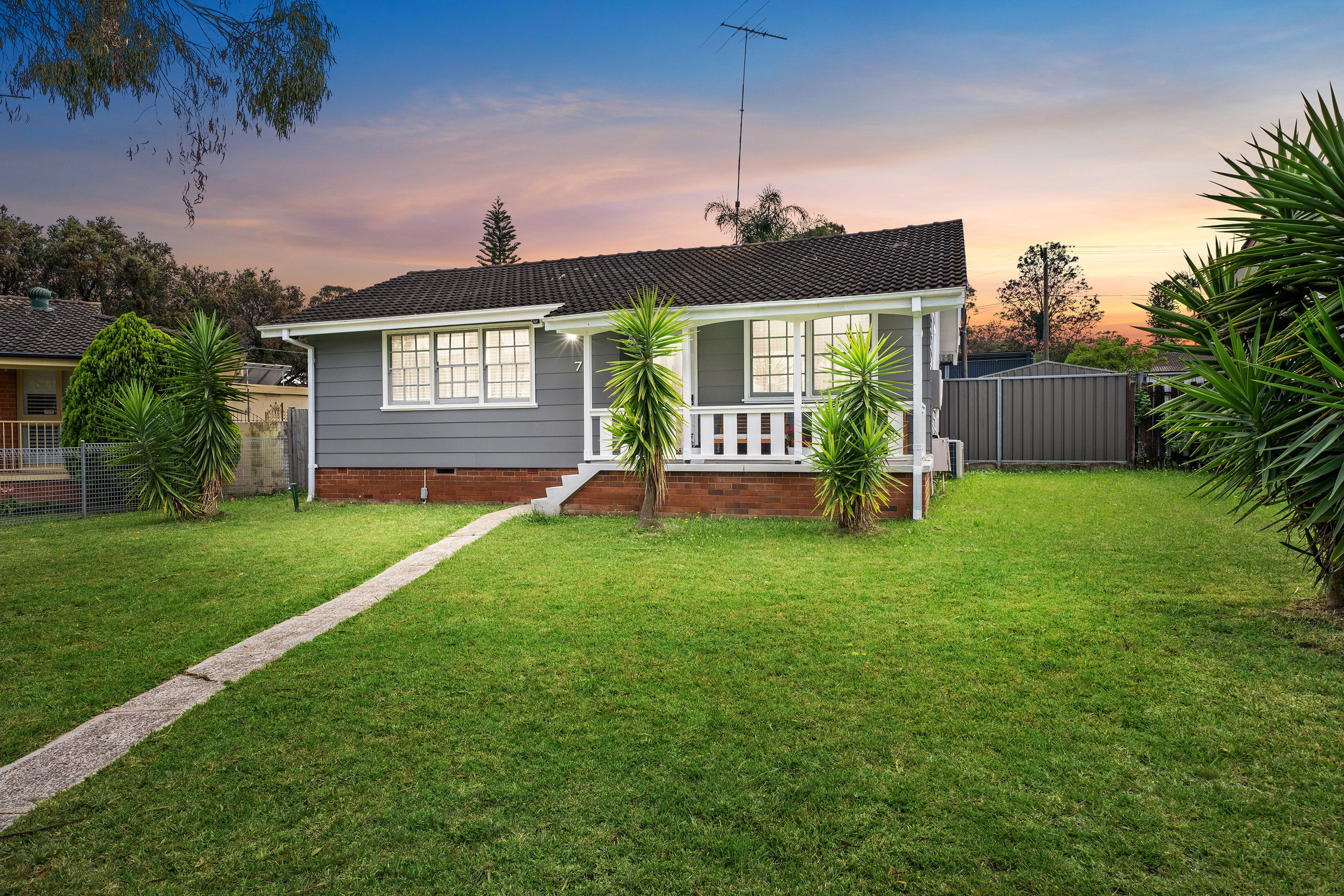 7 Bramble Place, Whalan NSW 2770