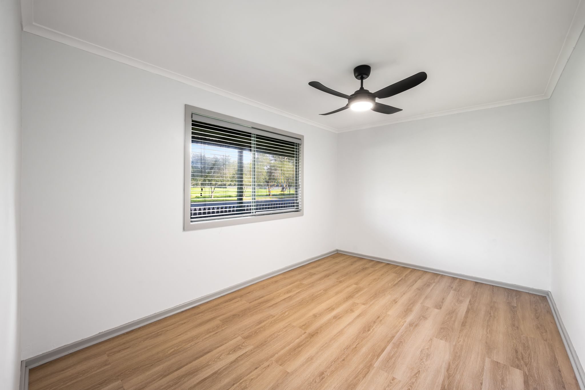 1 Oak Avenue — photo 10 of 14