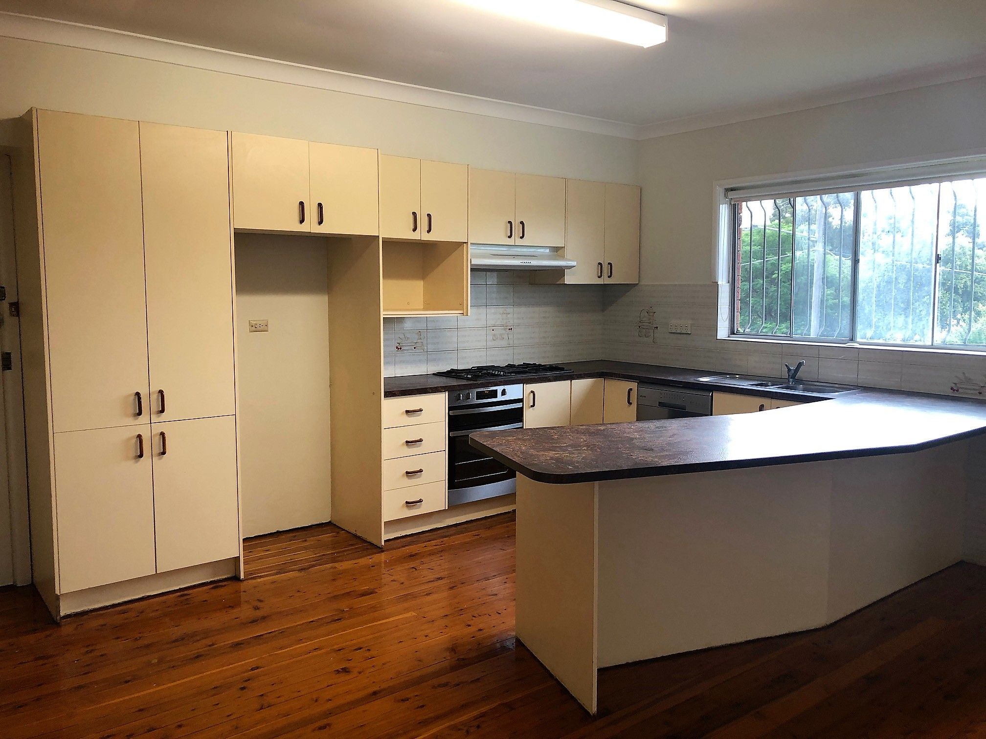 4 Lapis Crescent, Bardwell Valley, NSW 2207