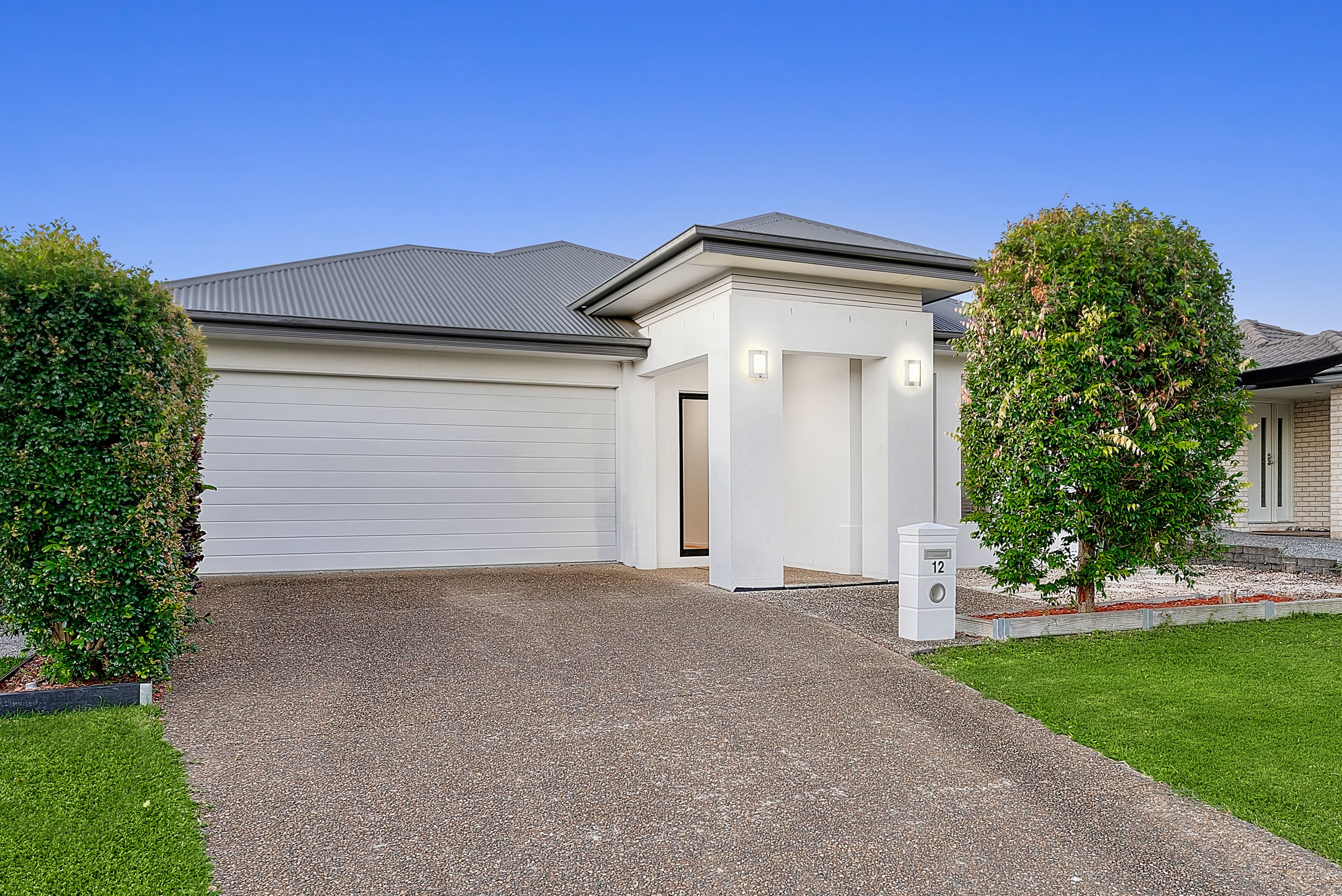 12 Chase Crescent, North Lakes QLD 4509