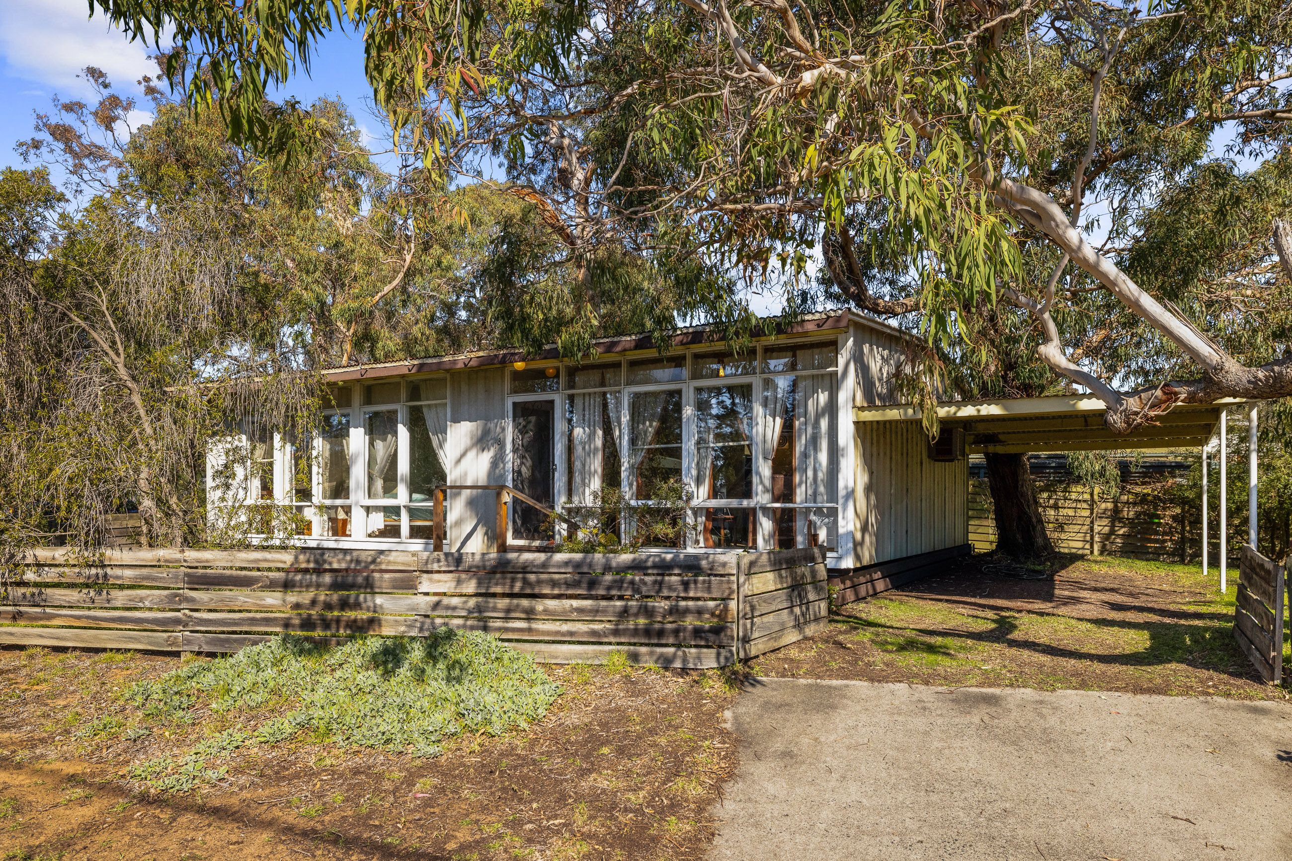 18 Broughton Avenue, Cowes, VIC 3922