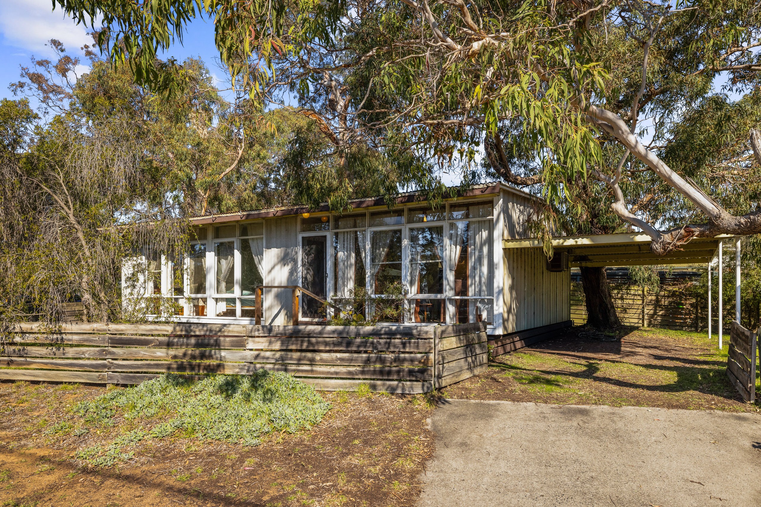 18 Broughton Avenue, Cowes, VIC 3922
