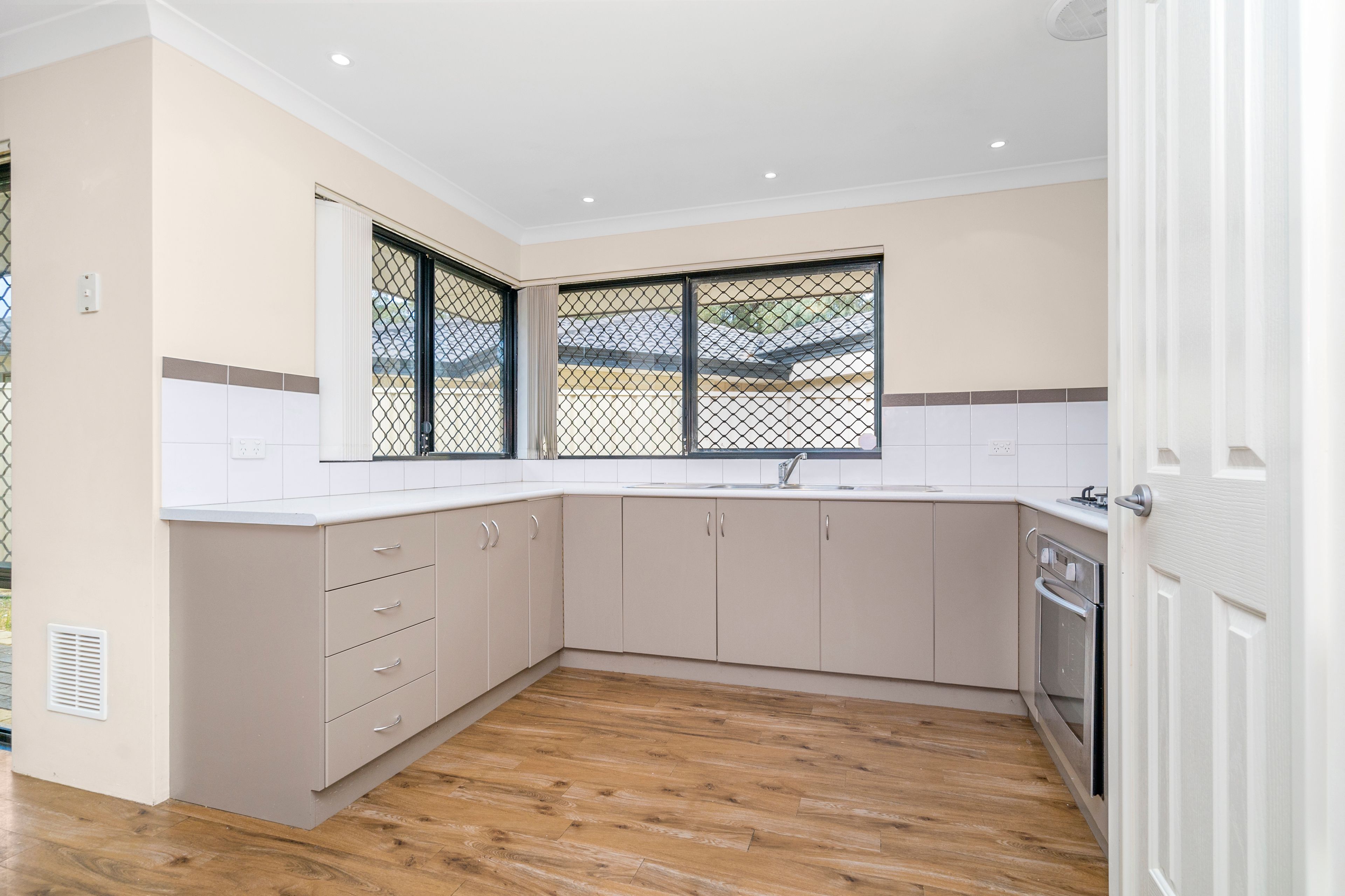 2/2 Lawley Street, Spalding, WA 6530
