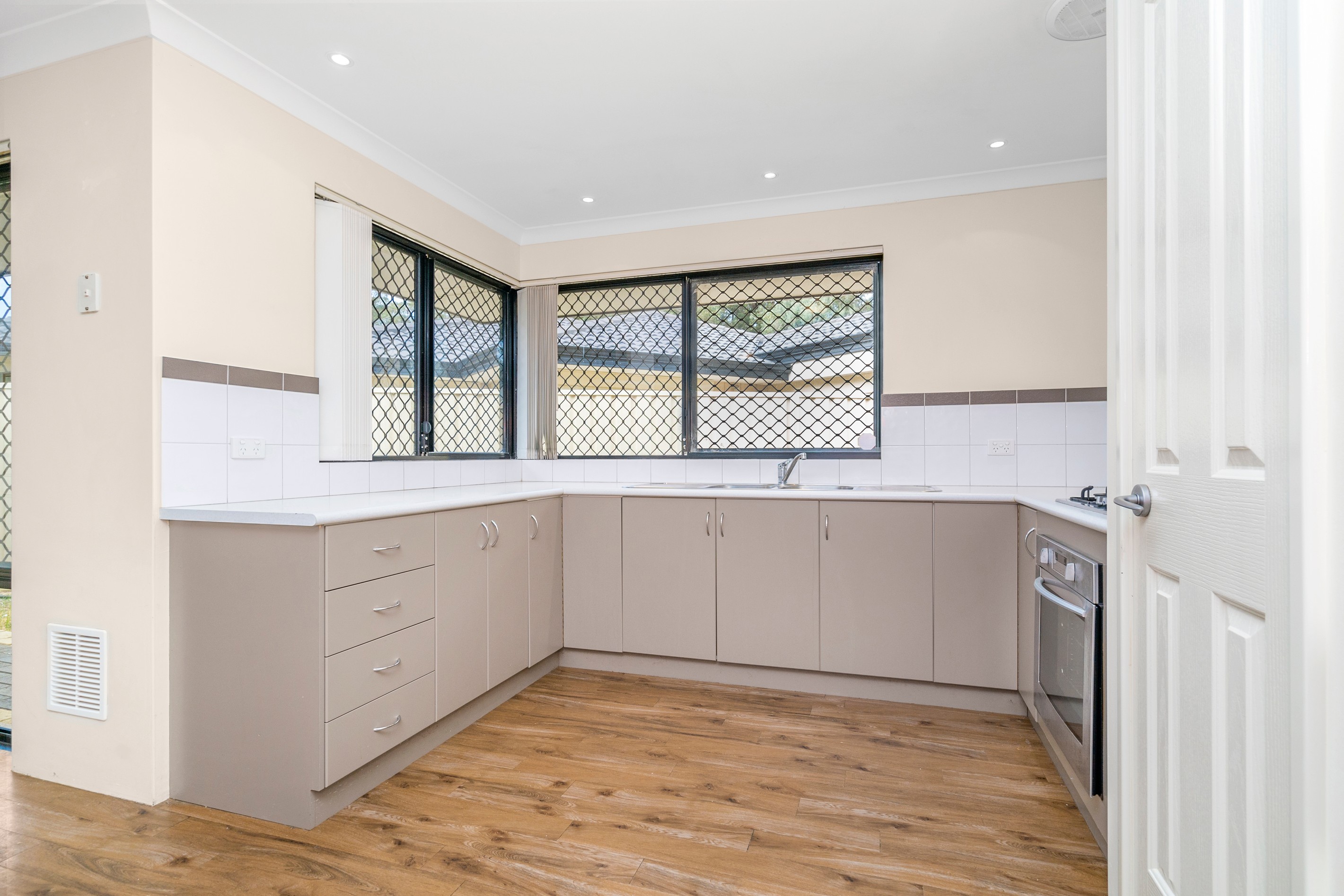 2/2 Lawley Street, Spalding, WA 6530