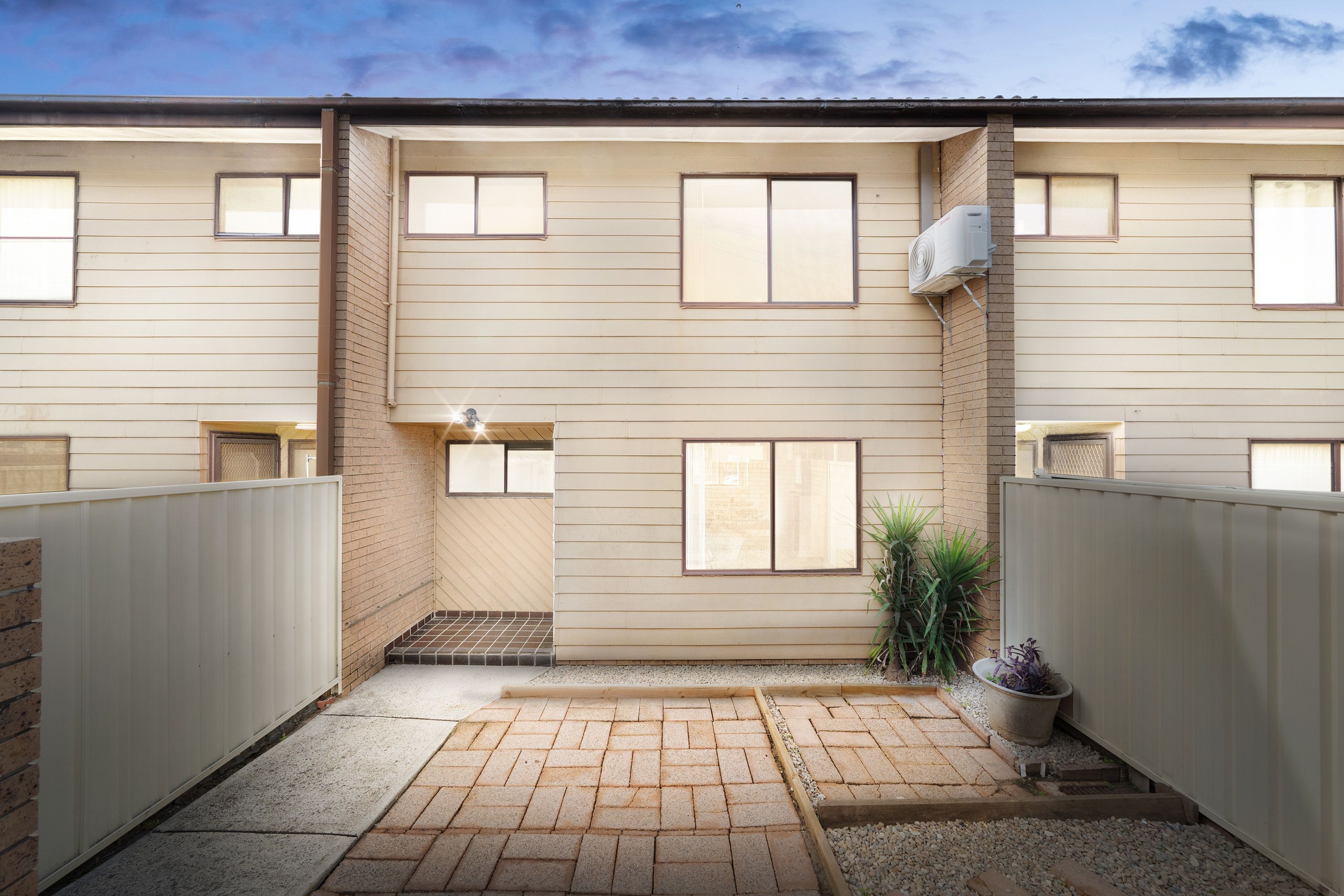 2C Bringelly Road, Kingswood NSW 2747