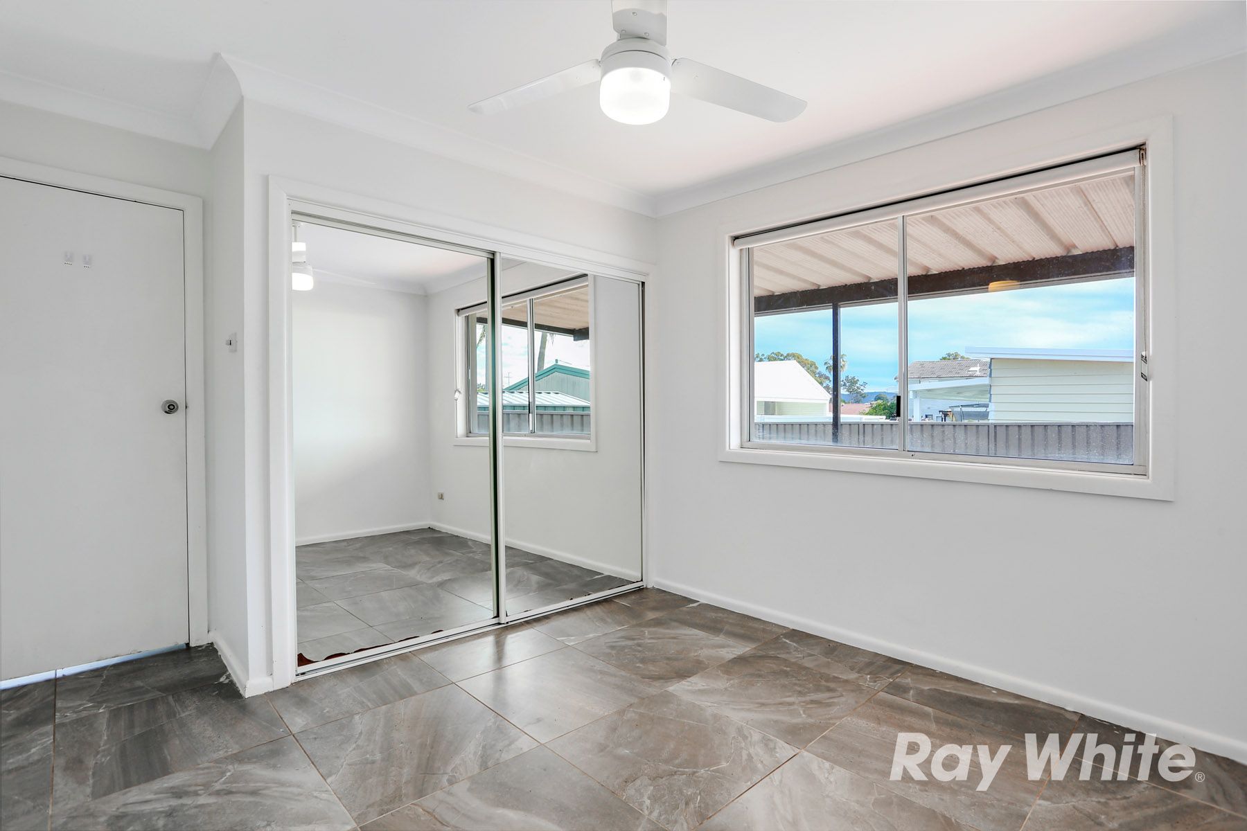 5A Corbin Avenue — photo 4 of 5