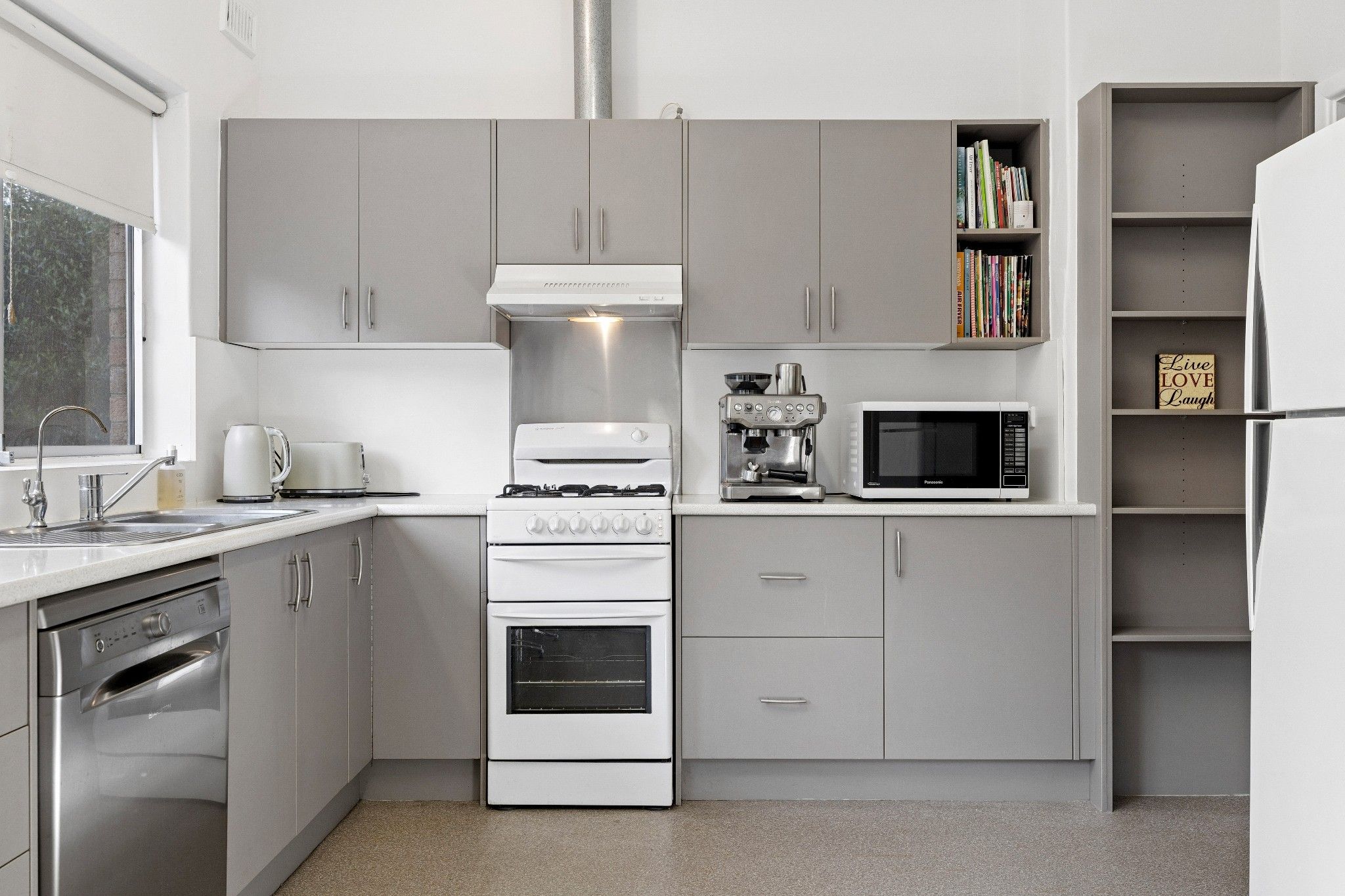 18 Boothby Street — photo 7 of 18