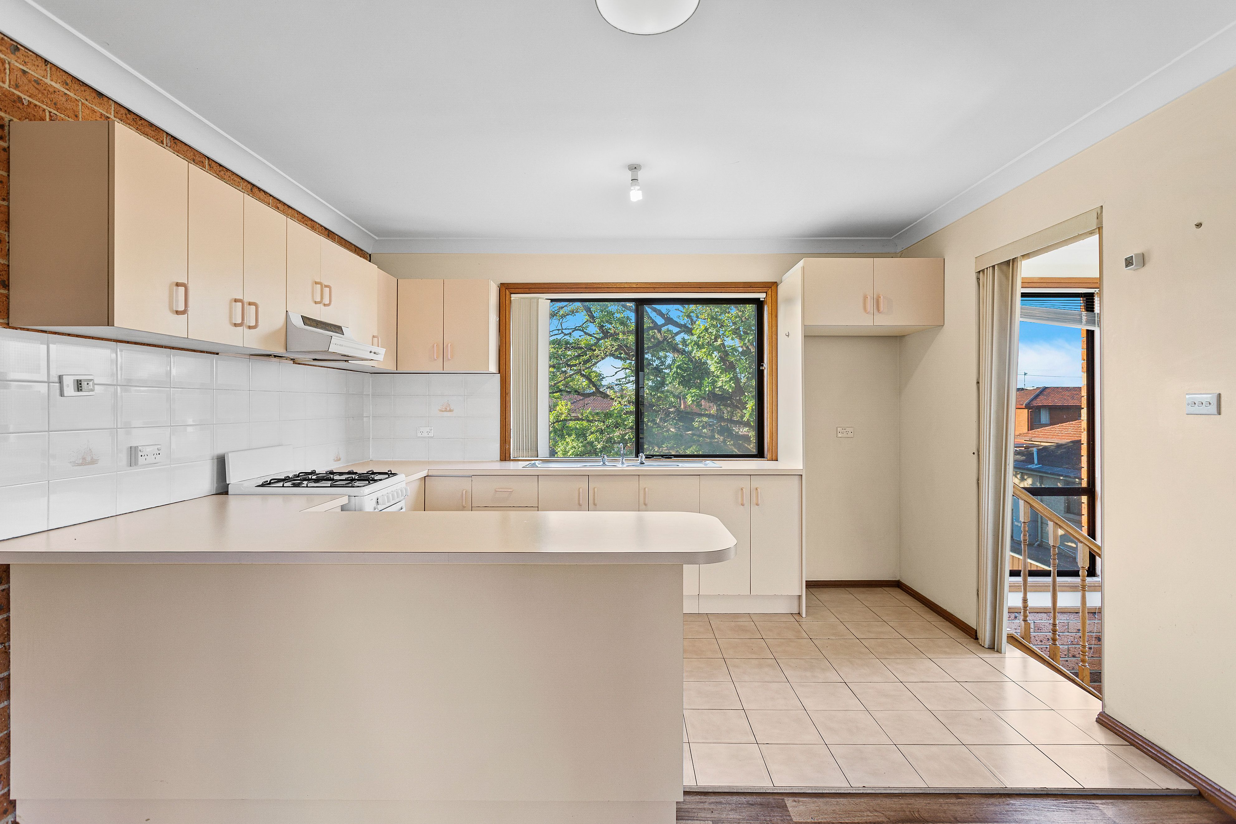 7/4 Heaslip Street, Coniston, NSW 2500
