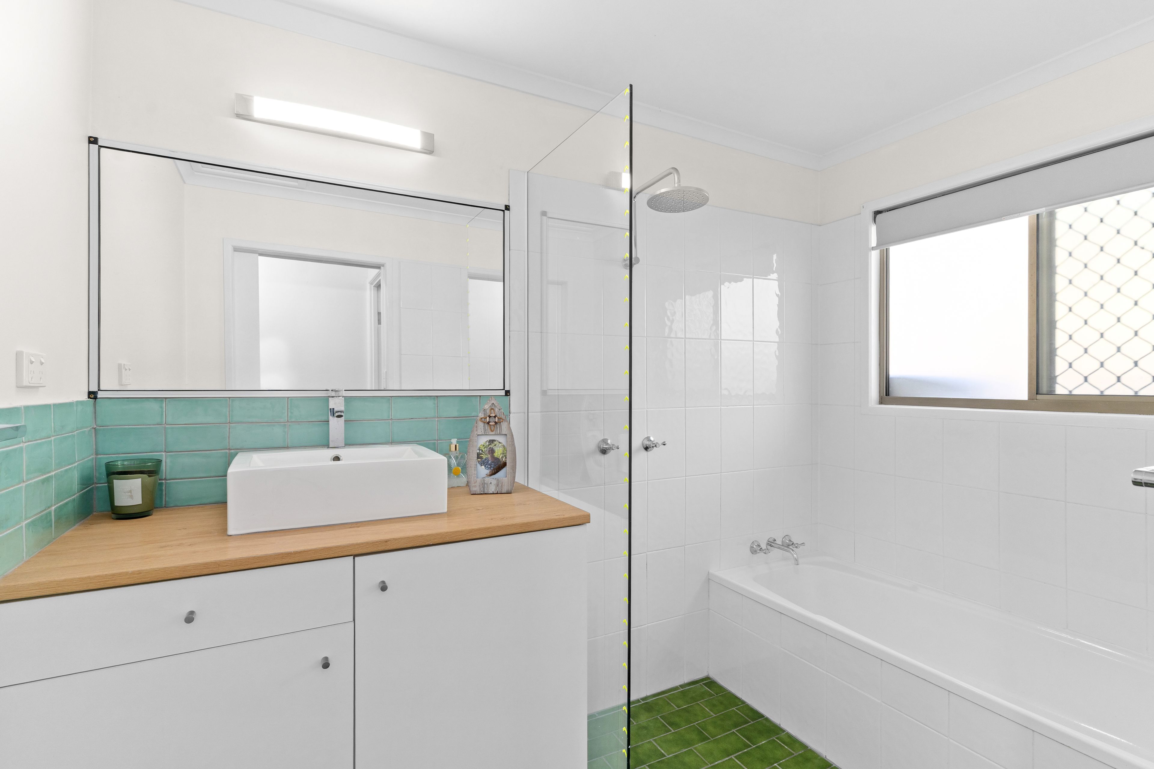 4 Diamond Valley Road — photo 11 of 22