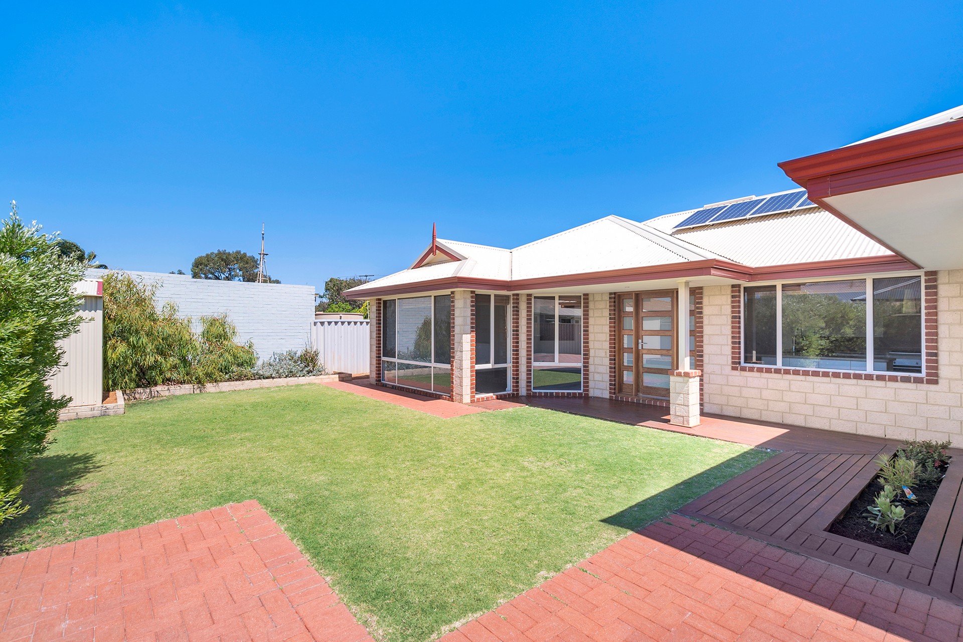 206A First Street, Wonthella, WA 6530