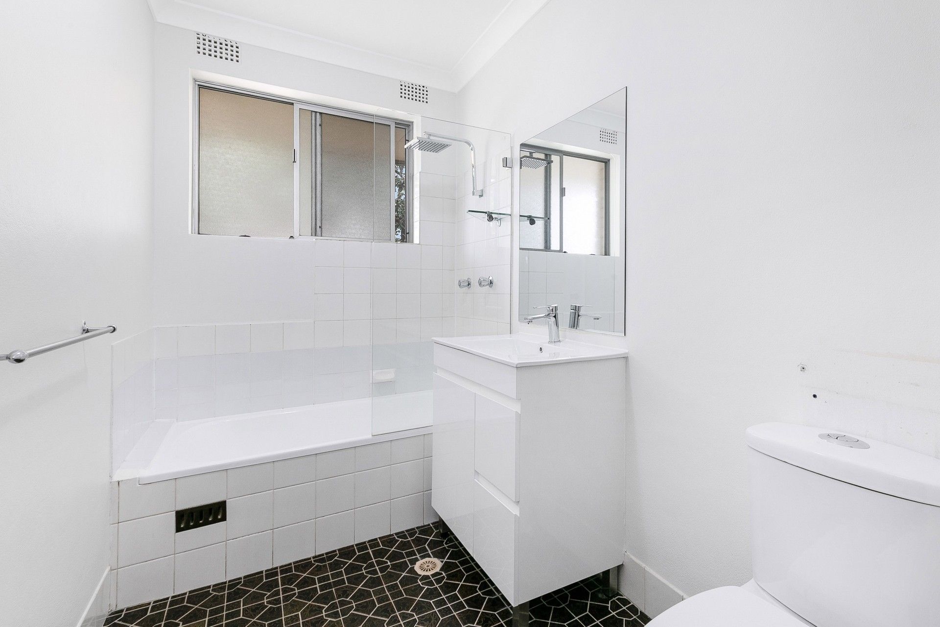 23/8 Centennial Avenue, Chatswood, NSW 2067