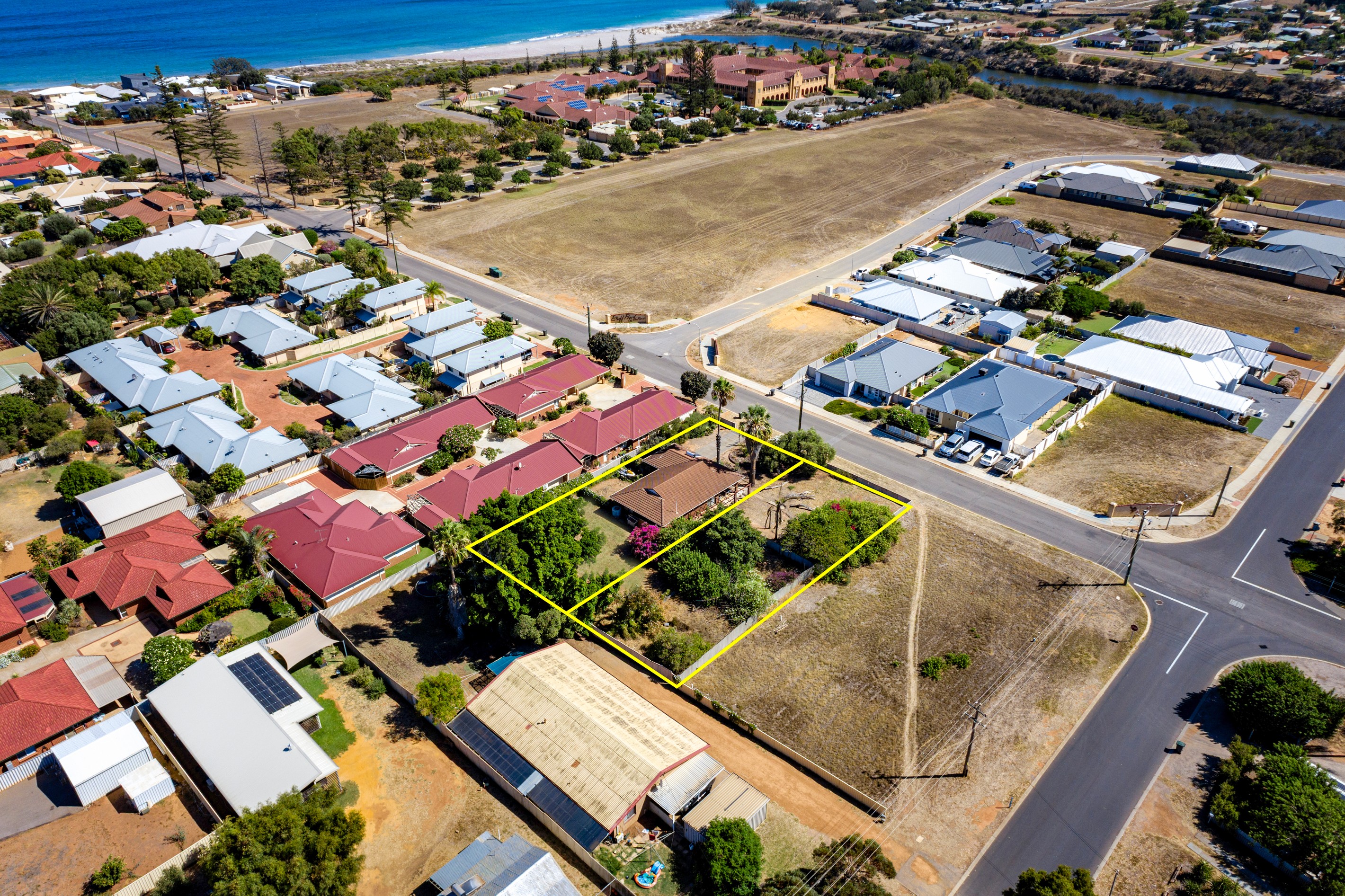 28 Crowtherton Street, Bluff Point, WA 6530