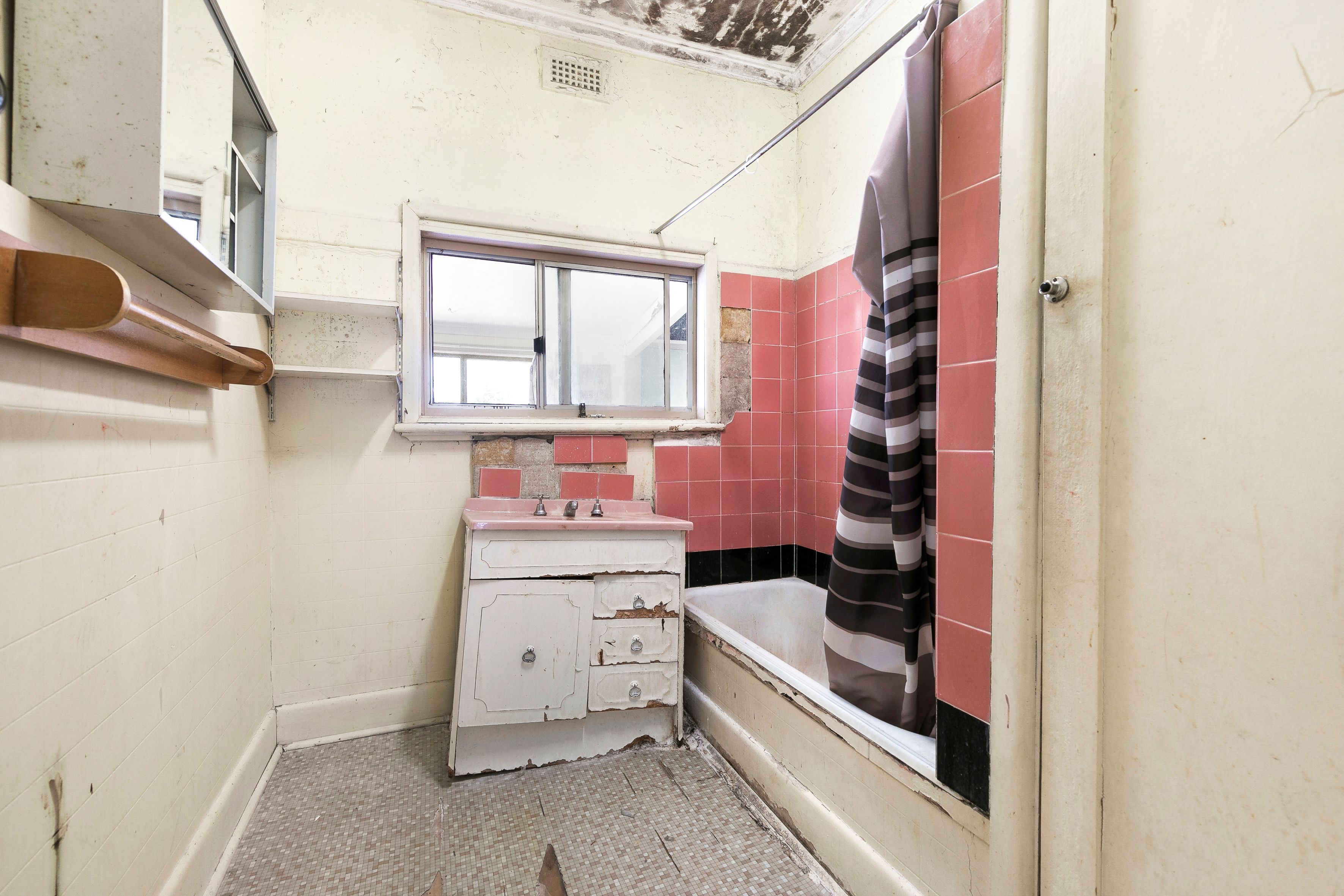 53 Rodney Avenue — photo 17 of 21