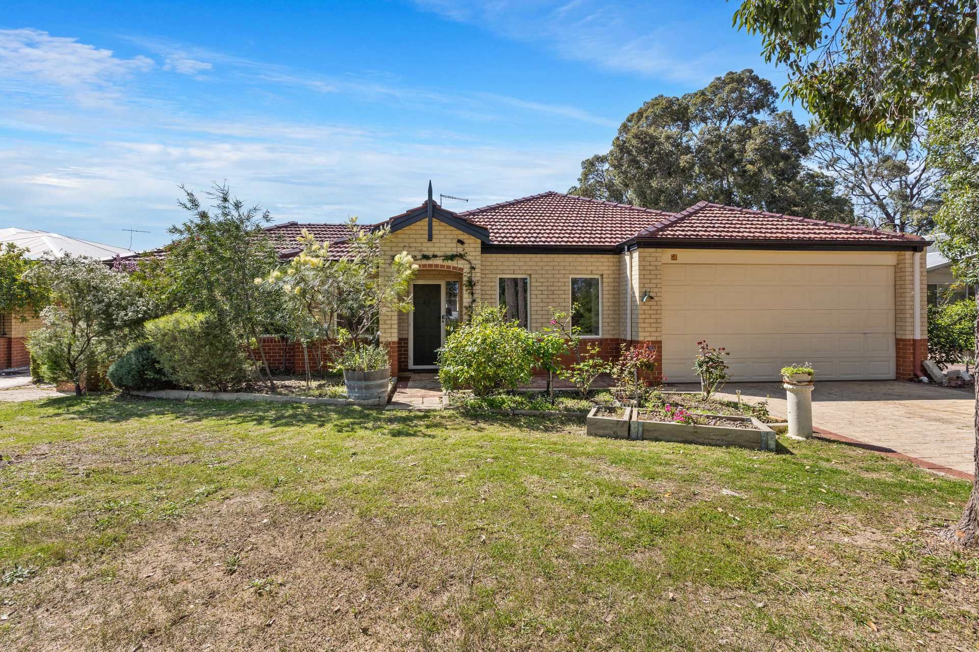 19 Boonooloo Road, Kalamunda WA 6076