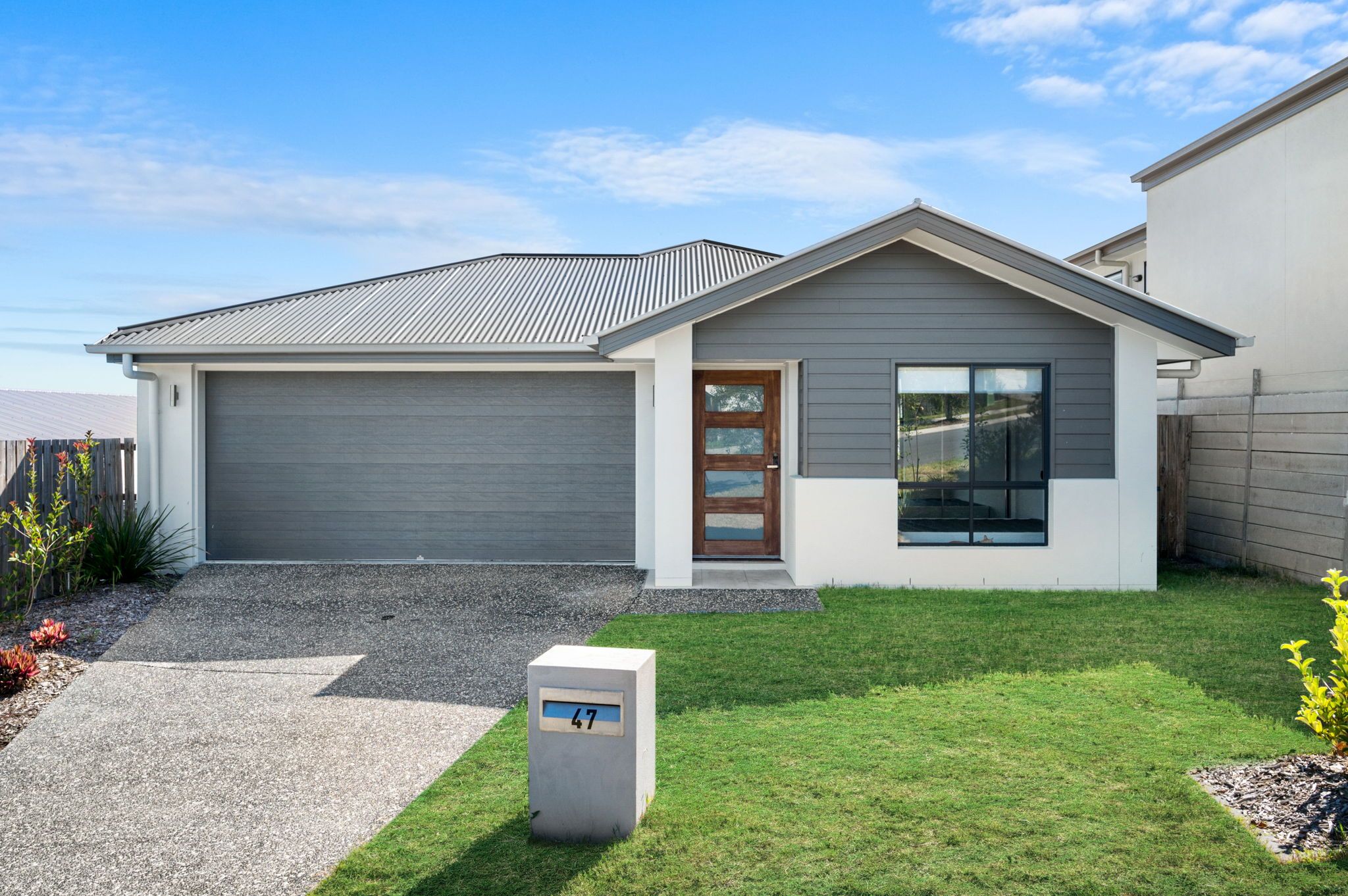 47 Midnight Crescent, SPRING MOUNTAIN, QLD 4300
