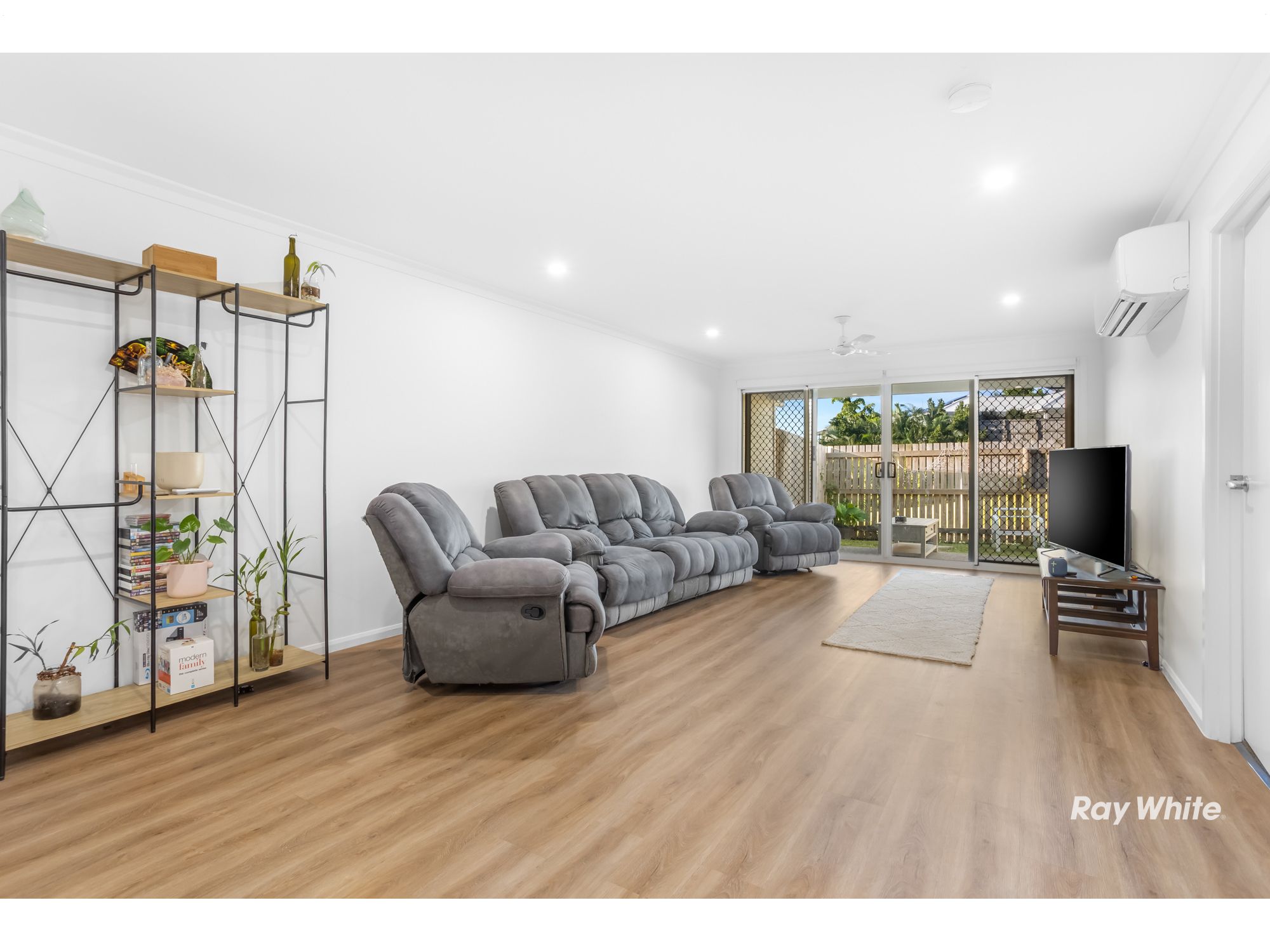 7 Civic Lane, Pacific Heights, QLD 4703