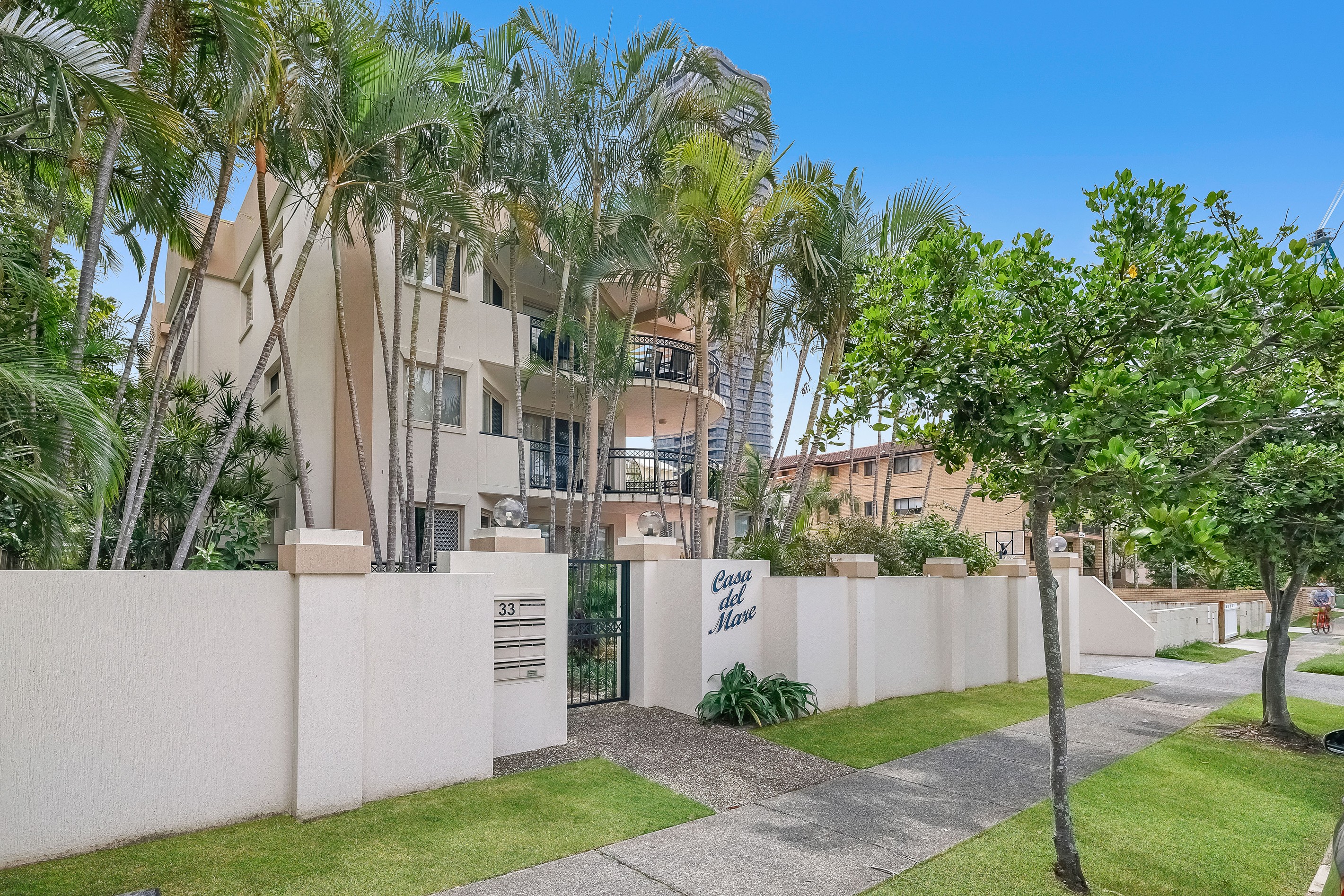 1/31-33 Peerless Avenue, Mermaid Beach, QLD 4218