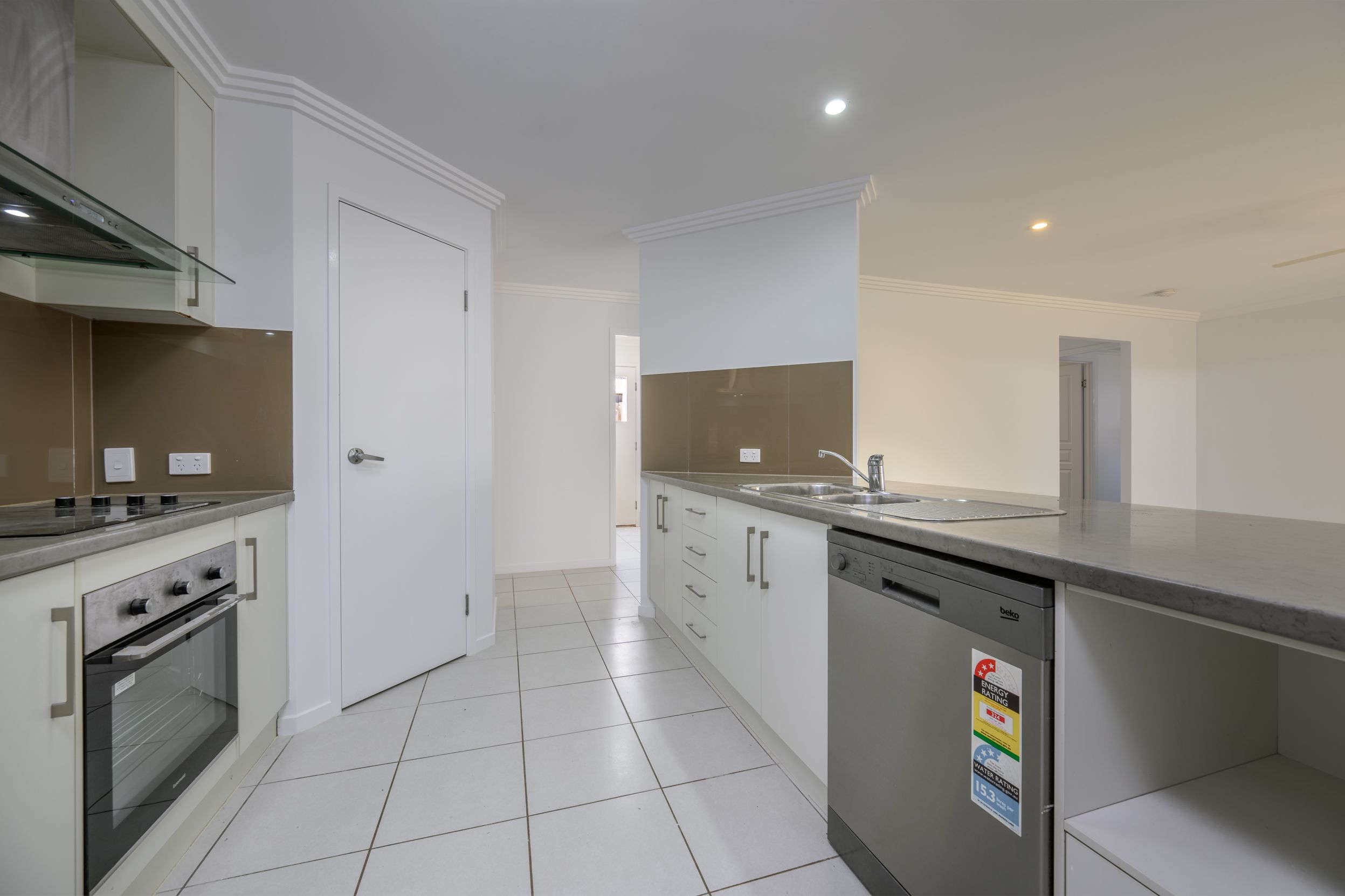 23 Deveney Drive — photo 4 of 16