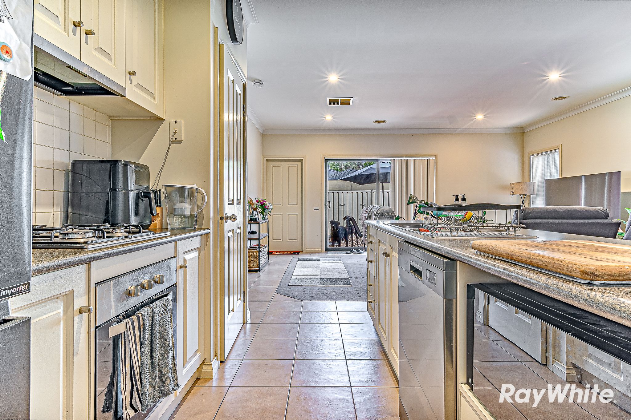 2/34 Greenwood Drive, STRATHDALE, VIC 3550