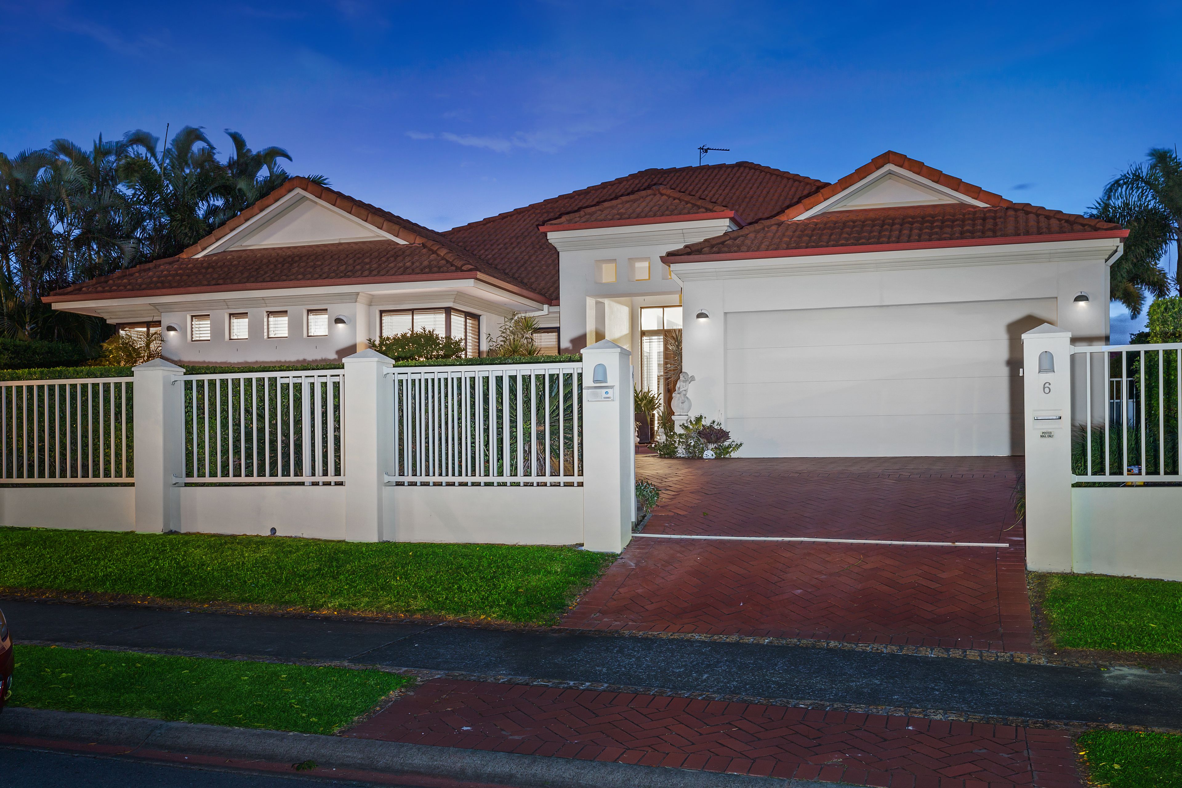 6 Pine Valley Drive, Robina, QLD 4226