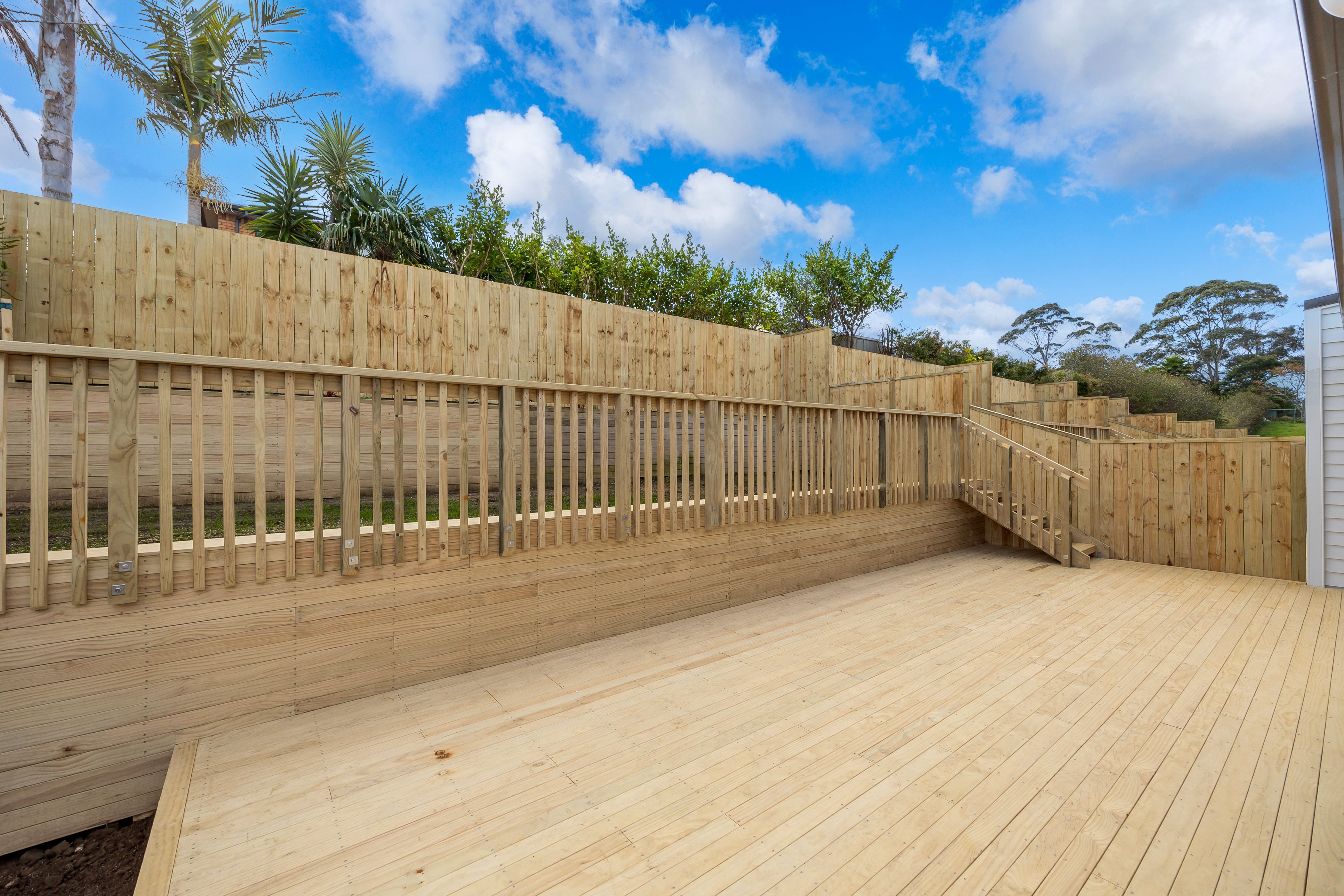 4/11 Rengarenga Rise, Fairview Heights, North Shore City