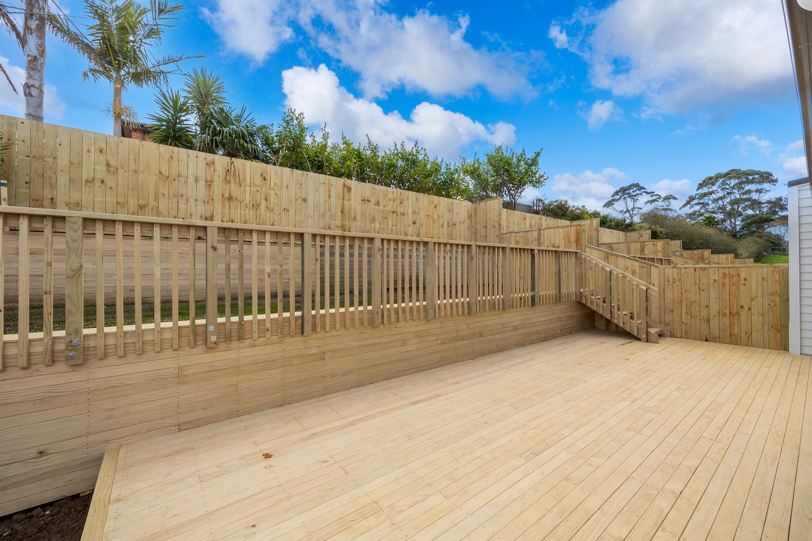 4/11 Rengarenga Rise, Fairview Heights, North Shore City