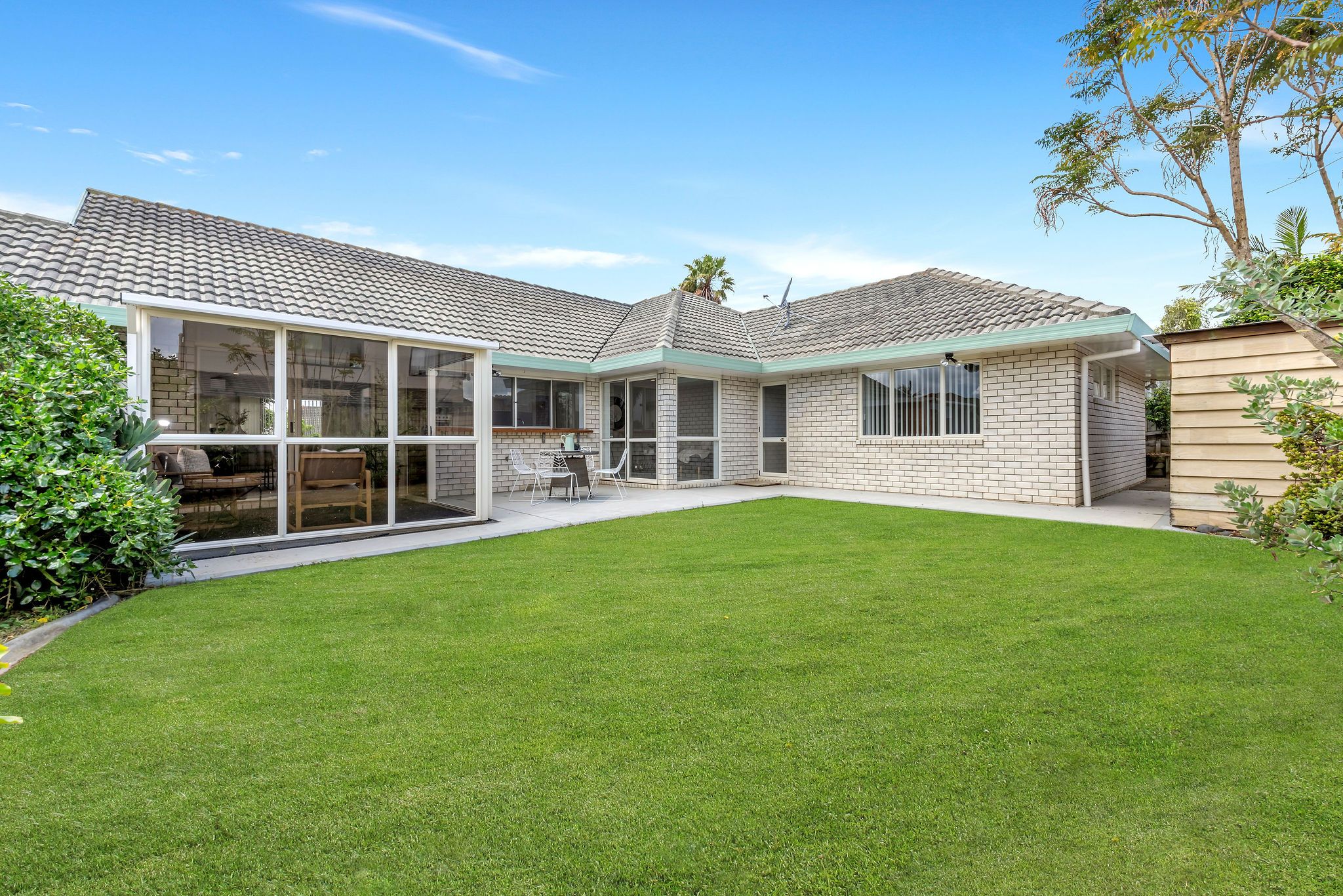 1 Tolben Place, Golflands, Manukau City