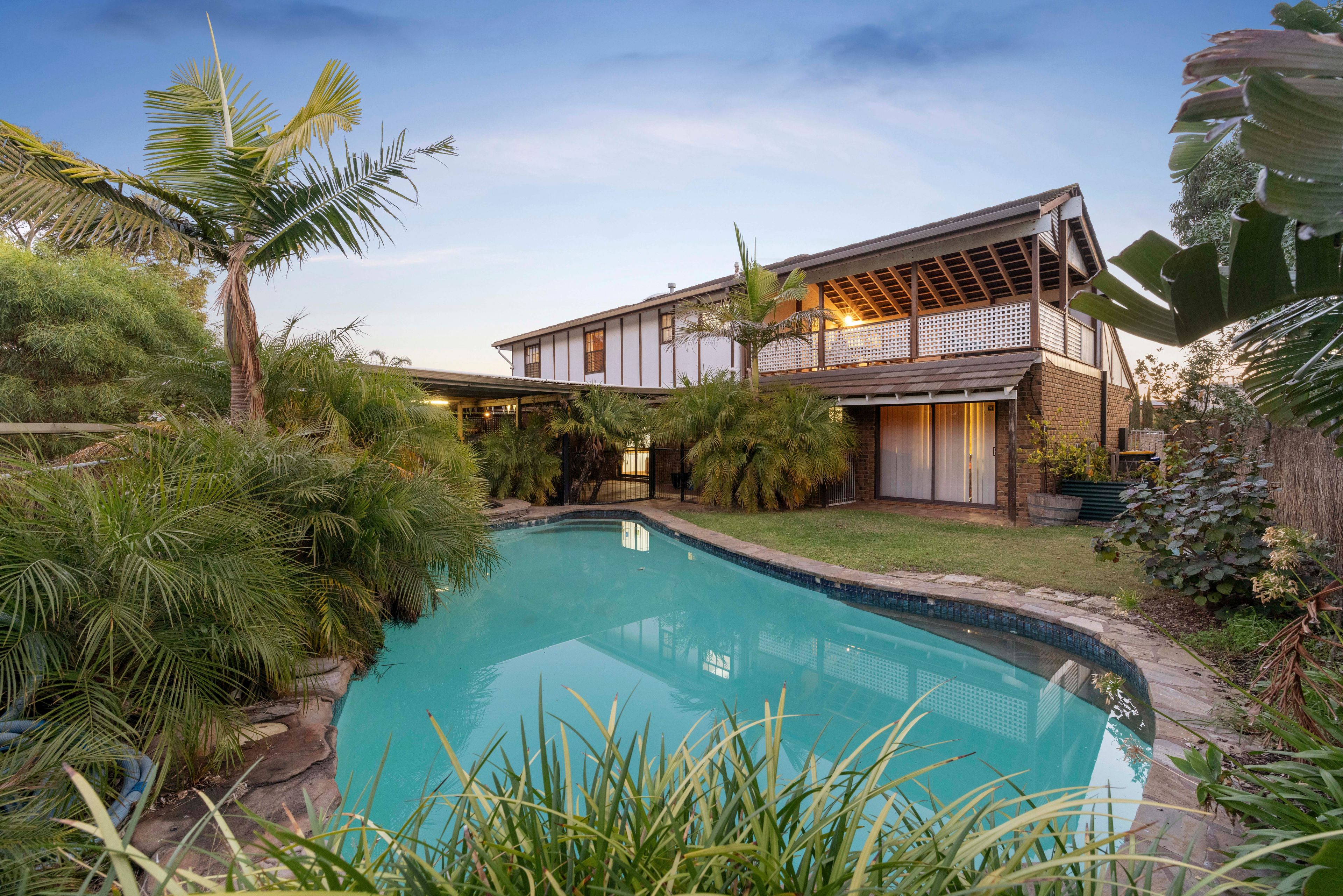 8 Eildon Court, West Lakes, SA 5021