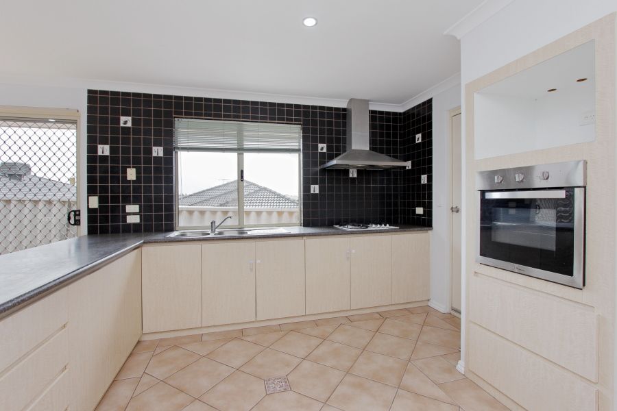 23 Dandenong Way, Alexander Heights, WA 6064