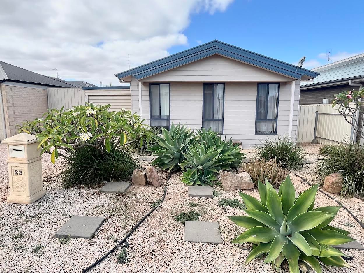 25 Kassa Road, North Beach SA 5556