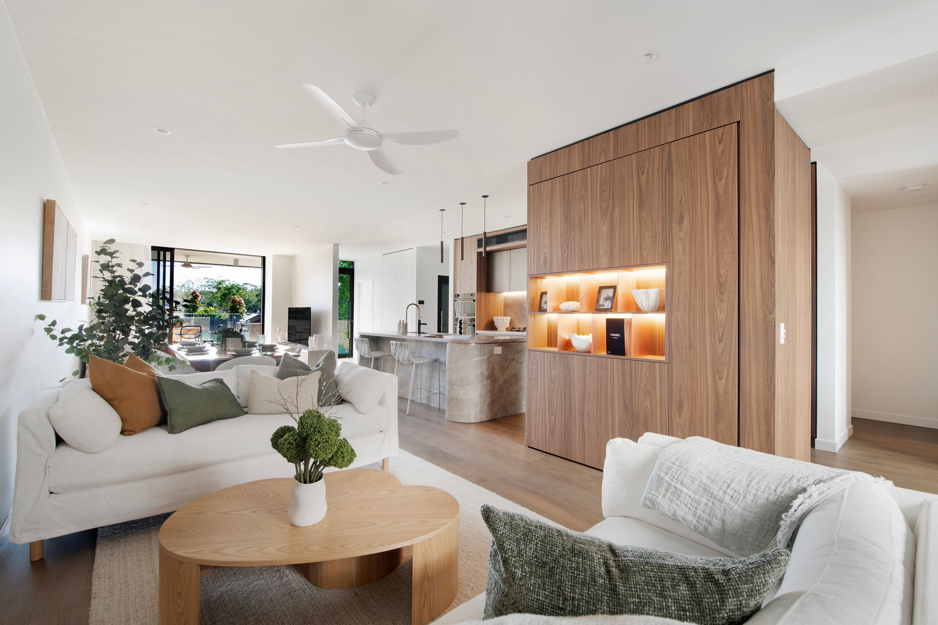 2/1 Grand Jabiru Way — photo 3 of 19