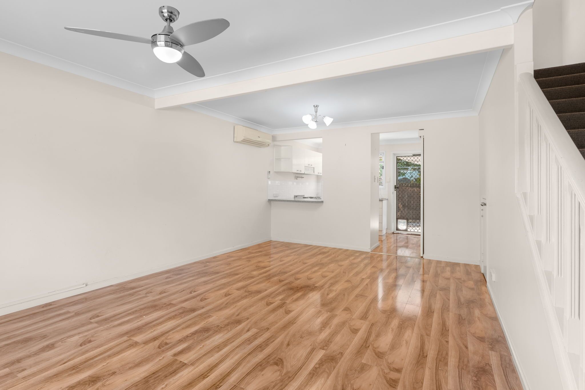 27/3809 Pacific Highway — photo 6 of 16